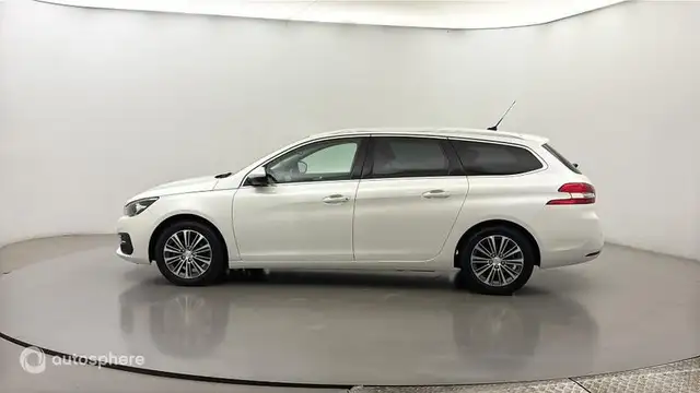 Peugeot 308 view 7