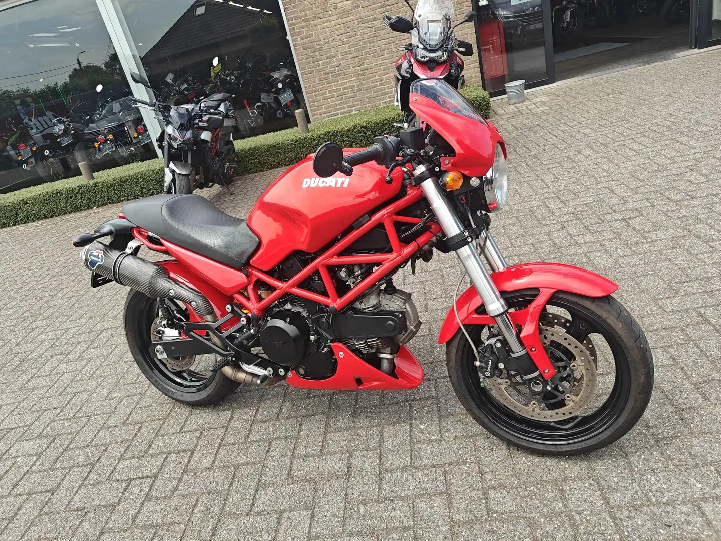 Ducati Monster 695 Rot - 1