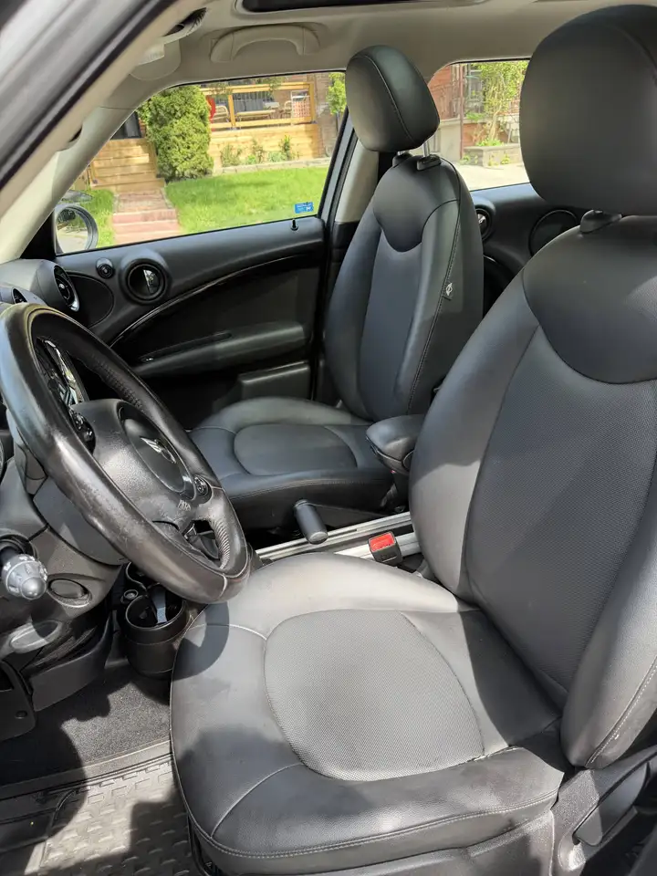 MINI Cooper Countryman photo MINI Cooper Countryman
