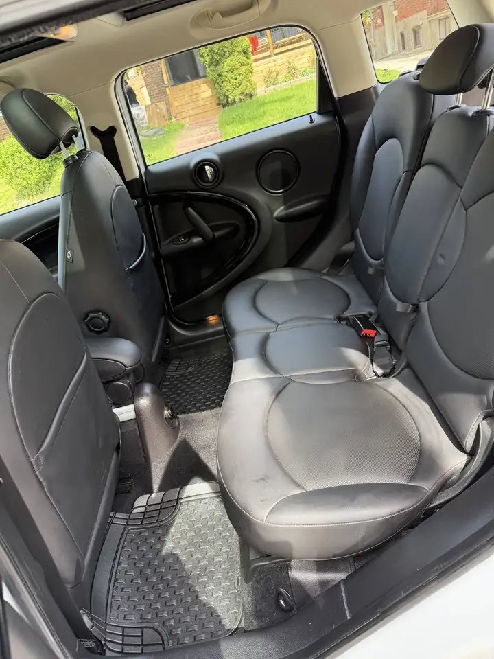 MINI Cooper Countryman photo MINI Cooper Countryman