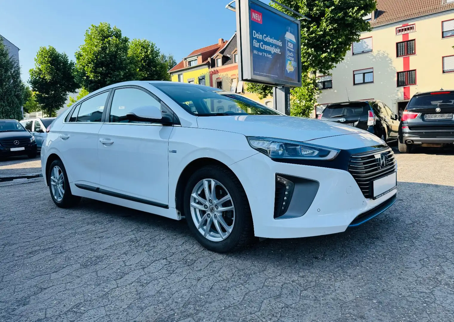 Hyundai IONIQ Premium Hybrid 1.Hand Navi Kamera Leder SH Blanc - 1