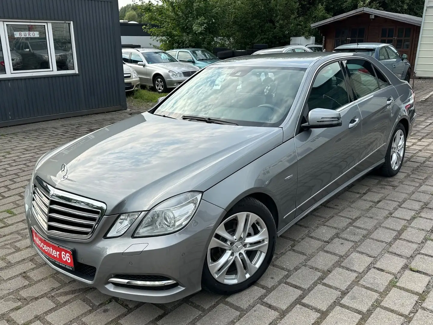 Mercedes-Benz E 200 CDI Avantgarde Lim. Aut.*COMAND*STANDHZG Gris - 1