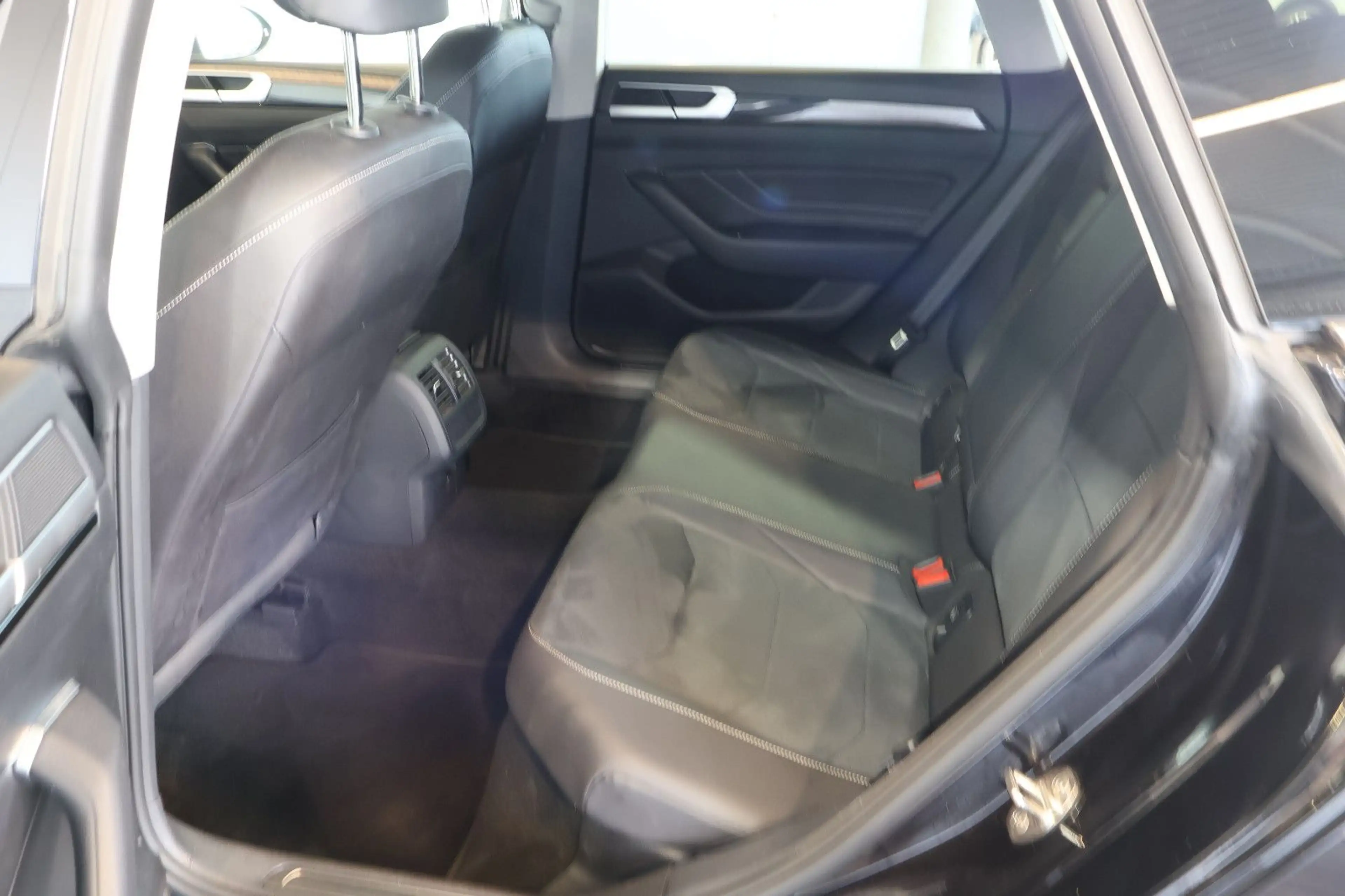 Volkswagen Arteon SB 2.0 TDI Eleg. AID+MATRIX+SIDE+KEY+AHK — photo 13