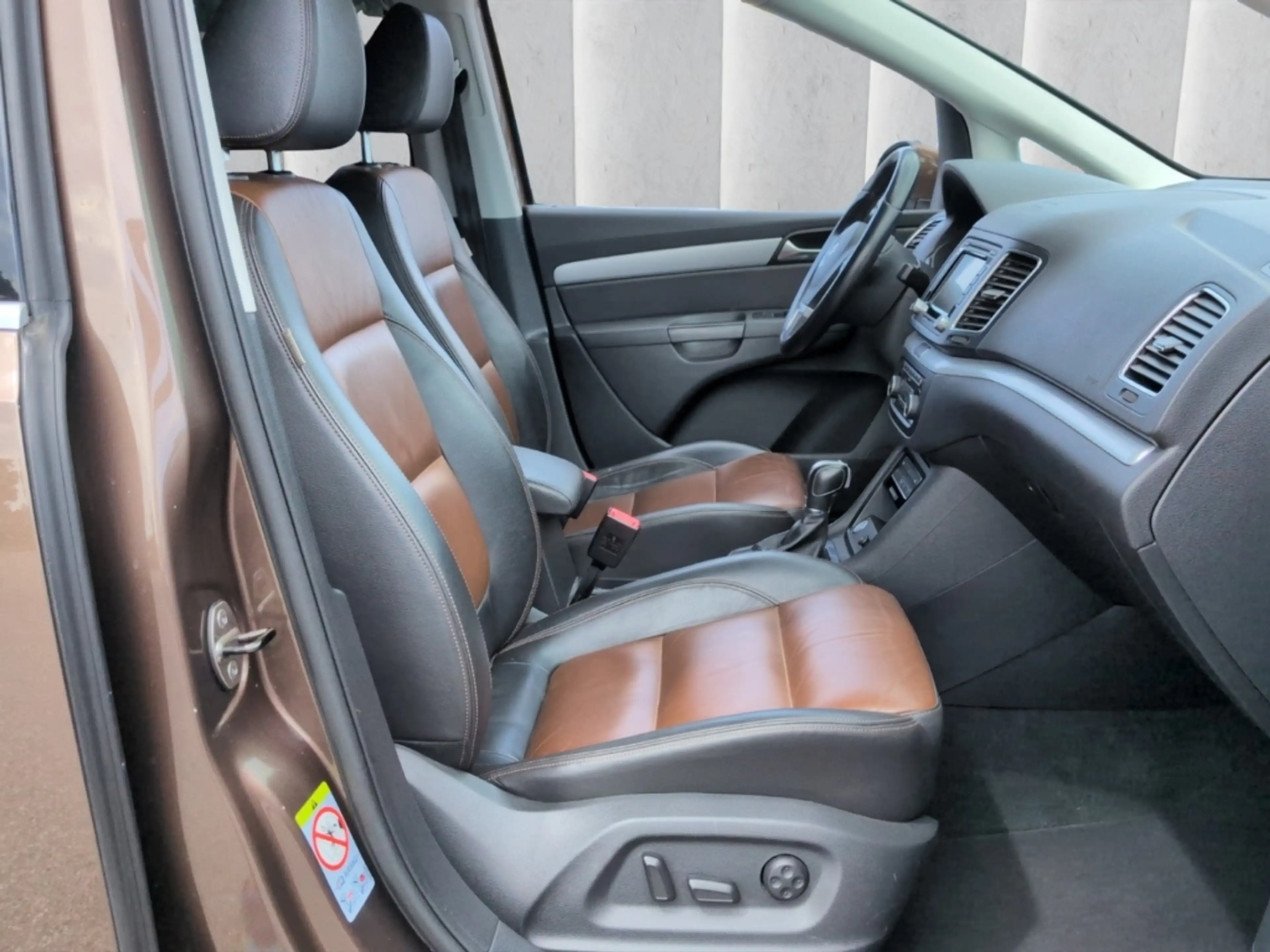 Volkswagen Sharan Highline 7-Sitze TDI*DSG Leder Navi Tempo — photo 8