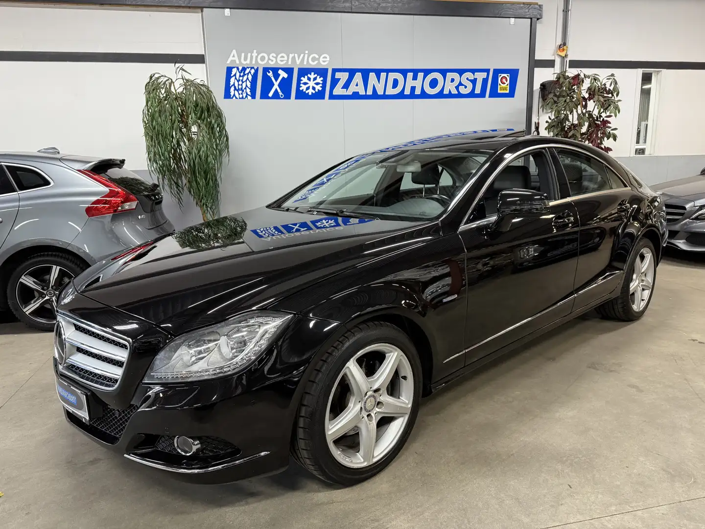 Mercedes-Benz CLS 350 Zwart - 1