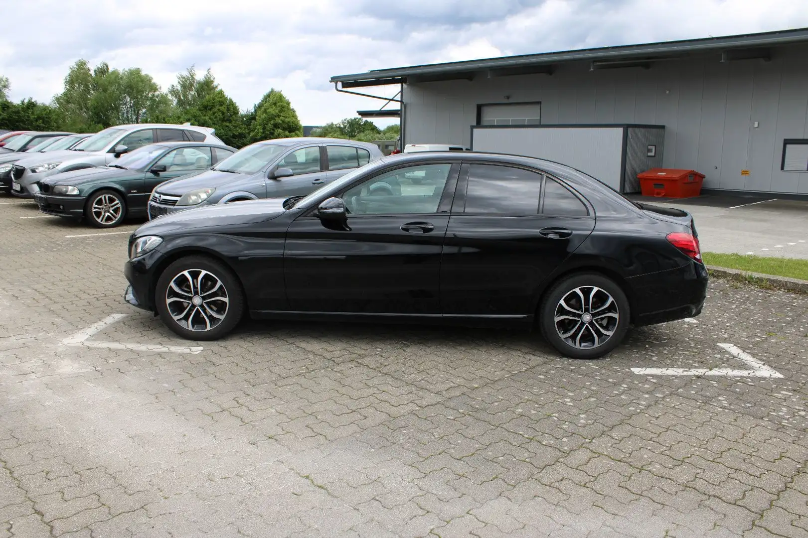 Mercedes-Benz C 180 d C -Klasse Lim. BlueTec / d *AHK* Black - 2
