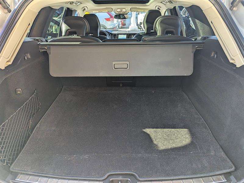 2022 Volvo XC60 T8 Expression | HK Audio | PHEV | AWD | Clean thumb 19