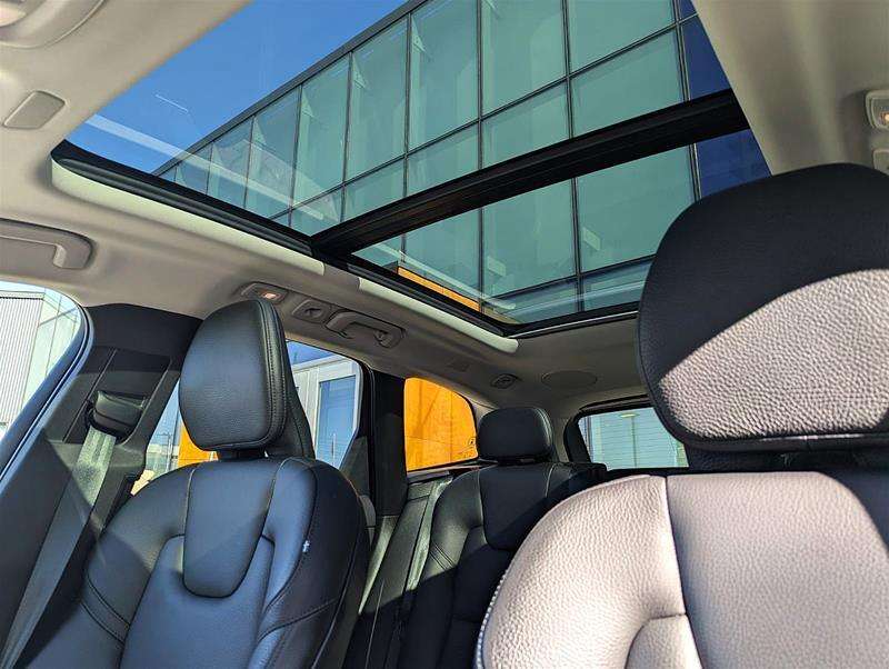 2022 Volvo XC60 T8 Expression | HK Audio | PHEV | AWD | Clean thumb 15