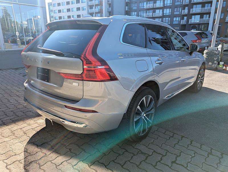 2022 Volvo XC60 T8 Expression | HK Audio | PHEV | AWD | Clean alt 3