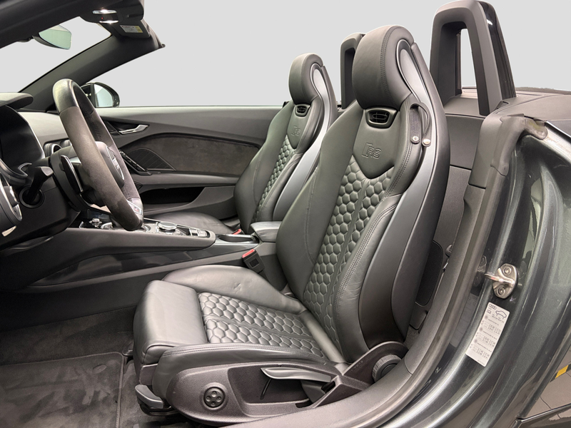 Audi TT RS TFSI quattro B&O Navi CAM Leder L — photo 10