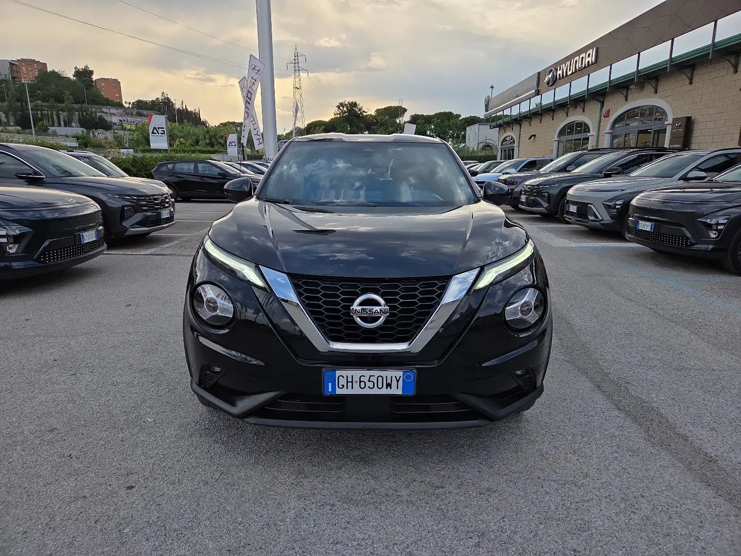 Nissan Juke 1.0 DIG-T 114 CV N-Connecta Nero - 2