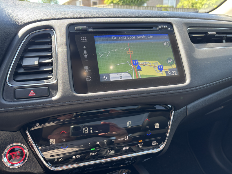 Honda HR-V 1.5 i-VTEC Elegance Trekhaak / Camera / Panoramada — photo 6