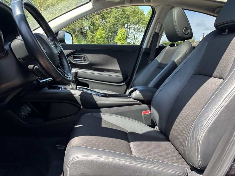 Honda HR-V 1.5 i-VTEC Elegance Trekhaak / Camera / Panoramada — photo 17