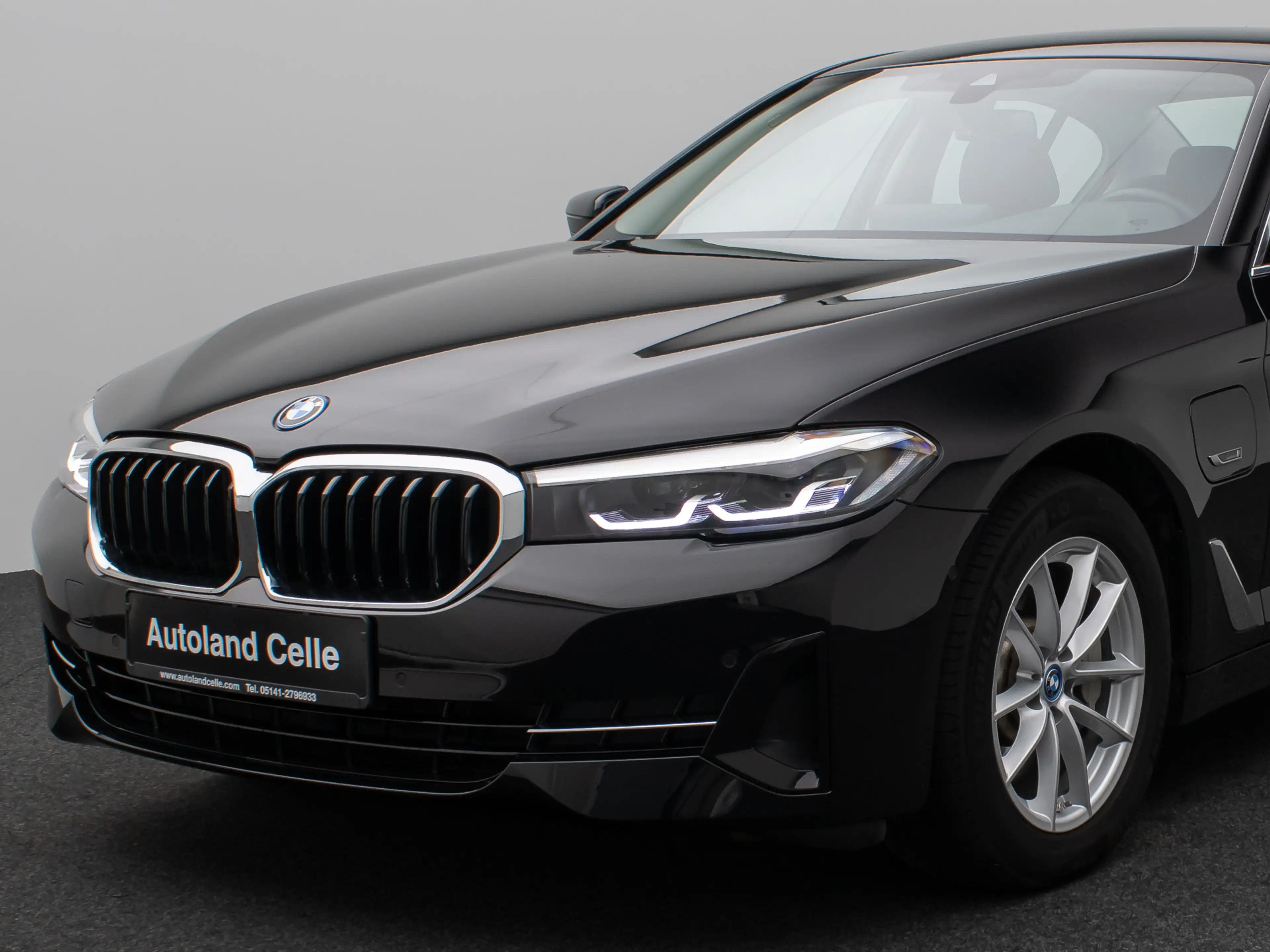 BMW 520 Kamera DAB Sport Klima-4Zonen Alarm ParkAss — photo 17