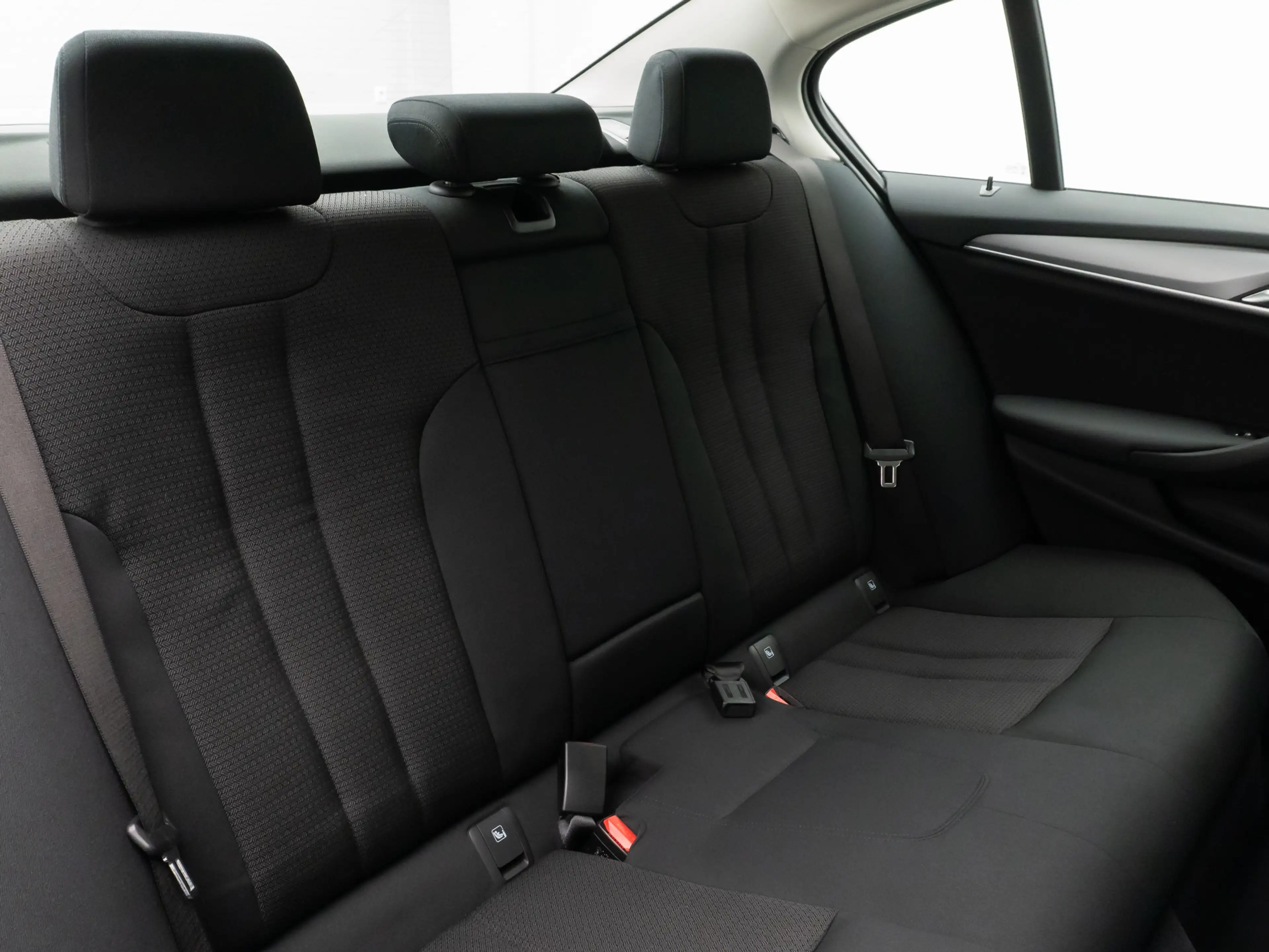 BMW 520 Kamera DAB Sport Klima-4Zonen Alarm ParkAss — photo 29