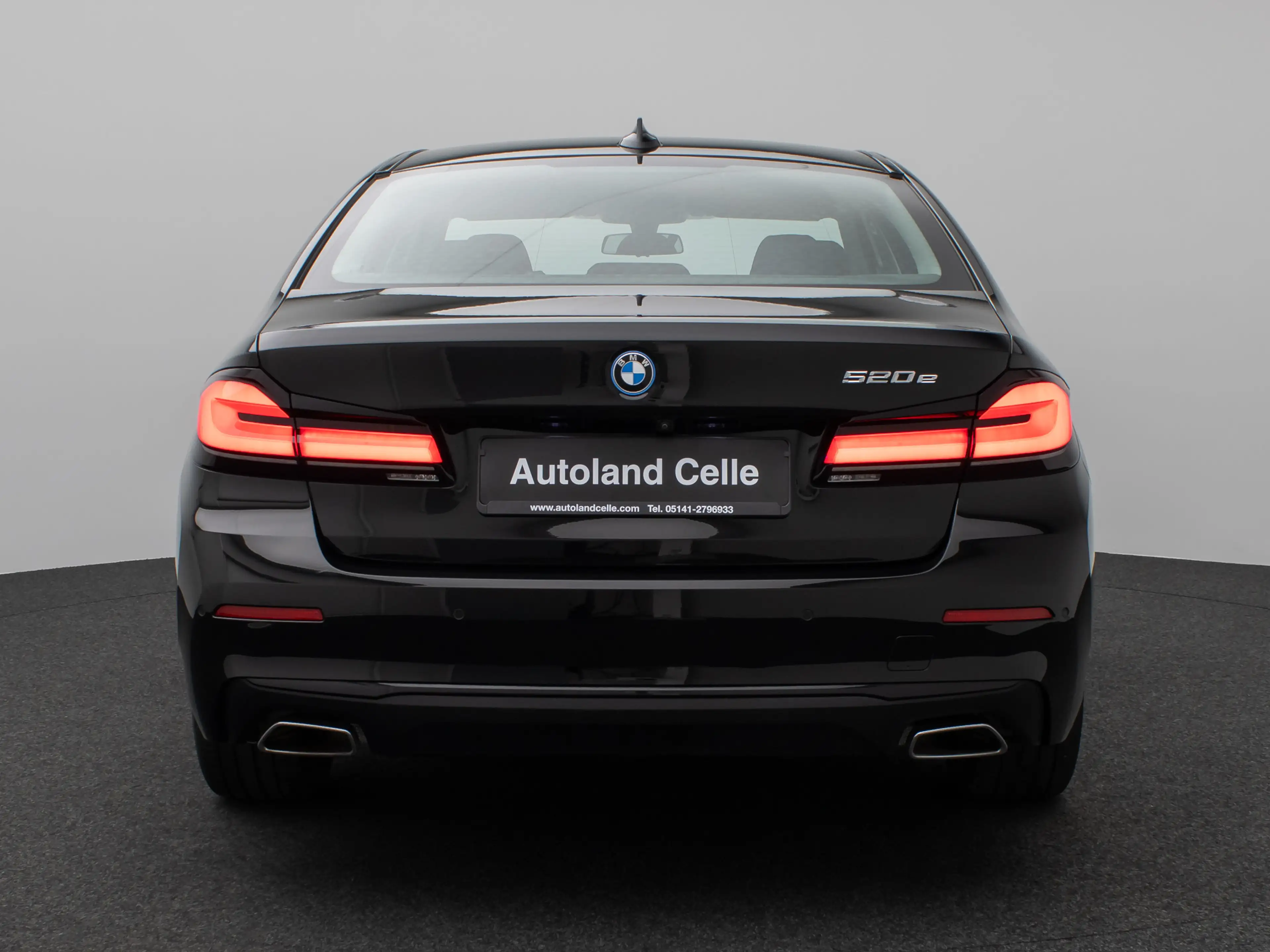 BMW 520 Kamera DAB Sport Klima-4Zonen Alarm ParkAss — photo 8