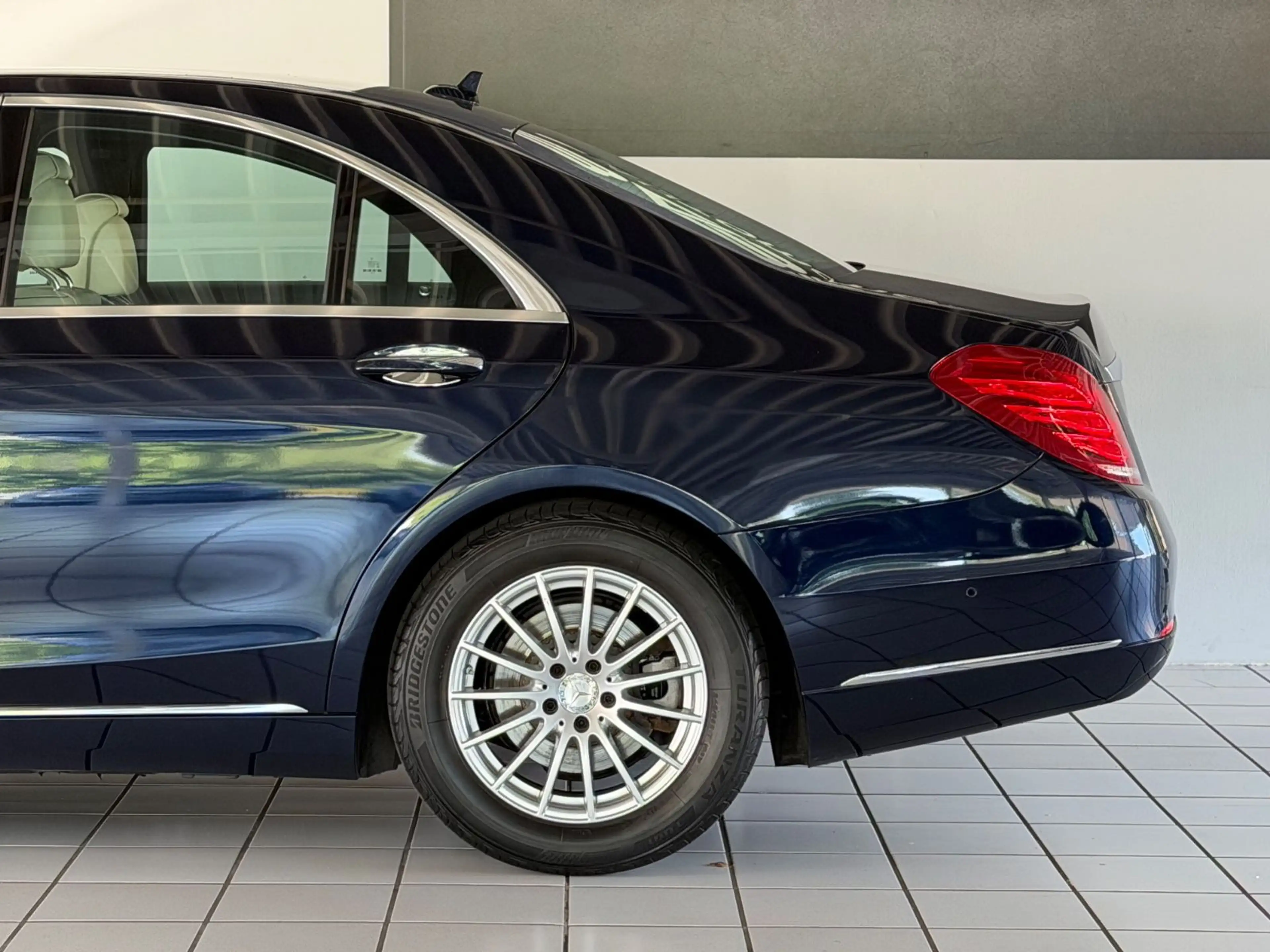 Mercedes-Benz S 350 Limo / d 4Matic r Burmester Massage Nappa — photo 11