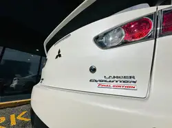 Mitsubishi Lancer снимка Mitsubishi Lancer