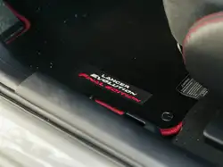 Mitsubishi Lancer снимка Mitsubishi Lancer
