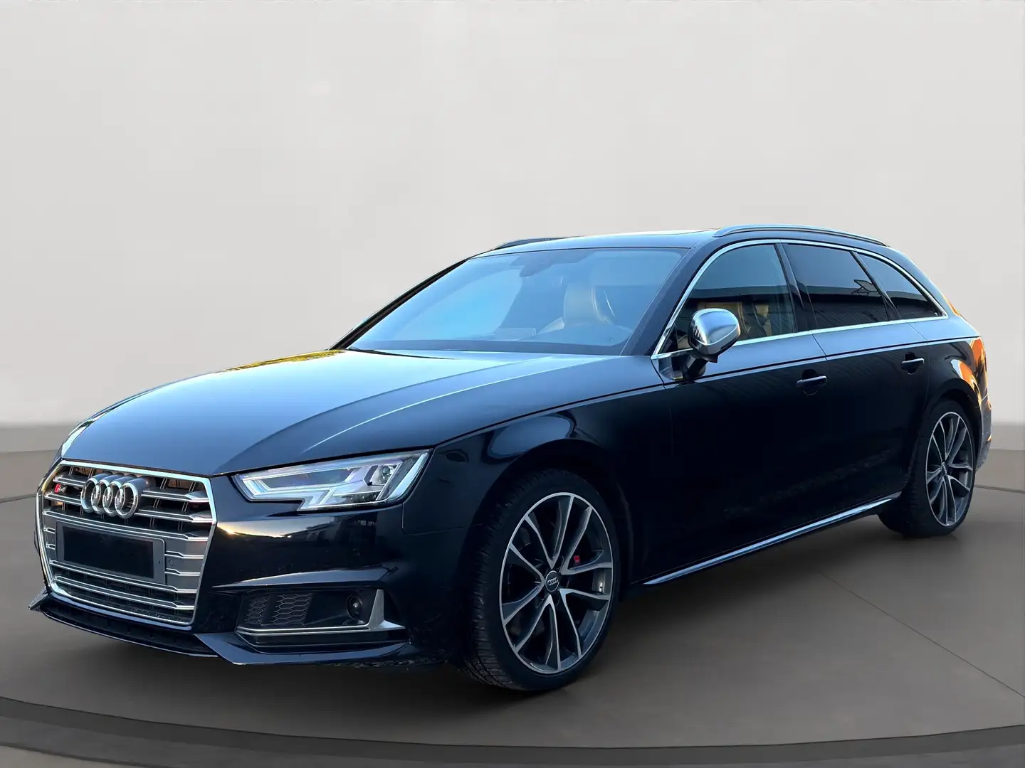 Audi S4 3.0 TFSI quattro Pano B&O Head Up Standheiz. MWST Schwarz - 1
