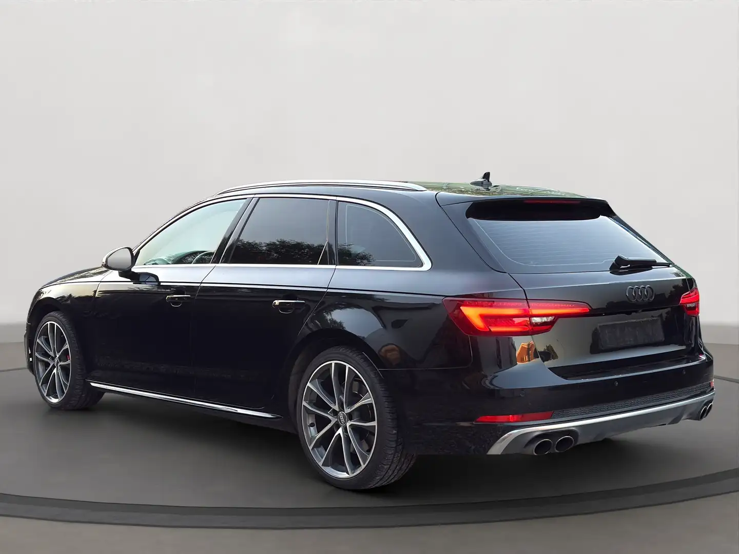 Audi S4 3.0 TFSI quattro Pano B&O Head Up Standheiz. MWST Schwarz - 2