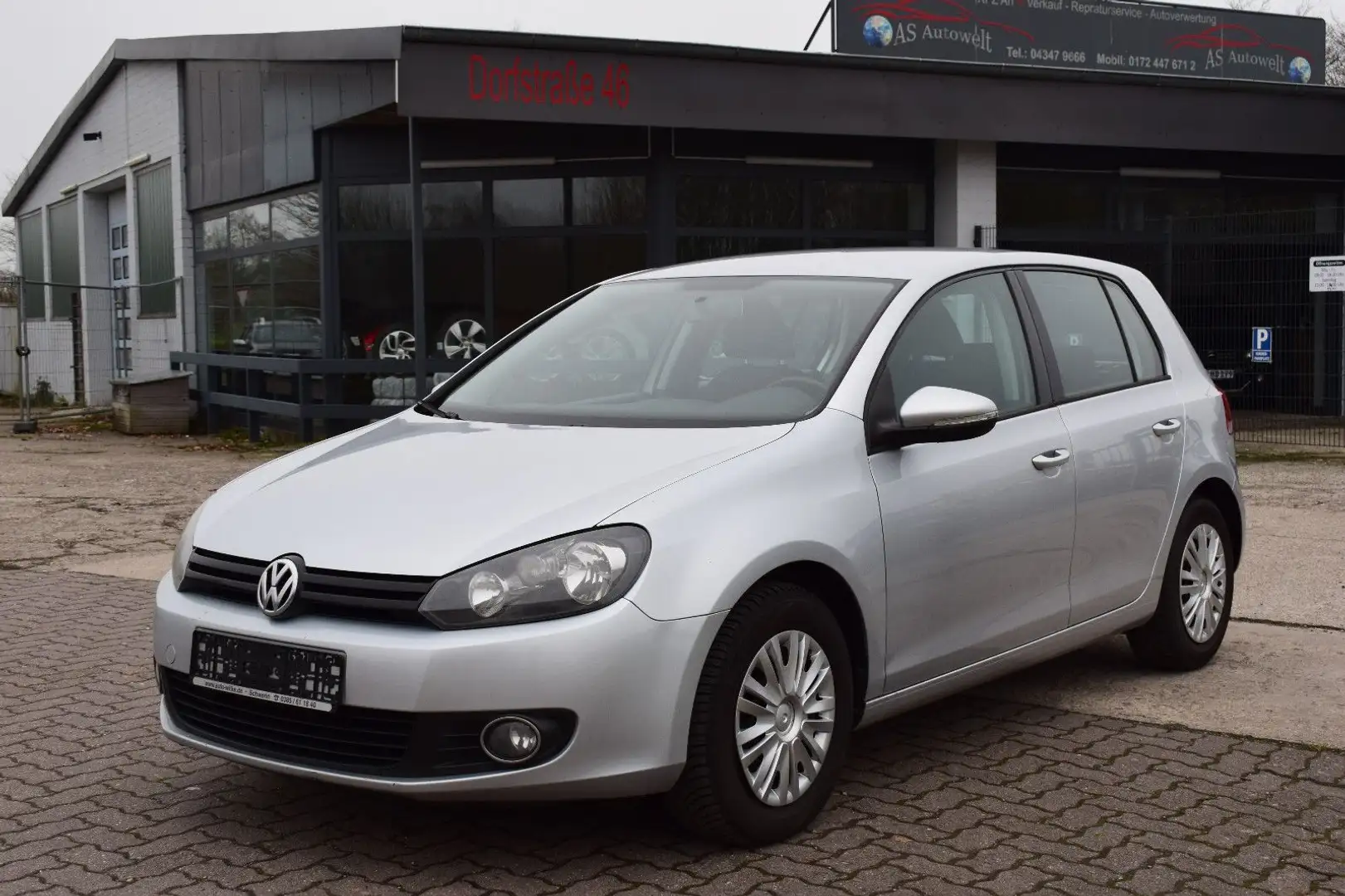 Volkswagen Golf VI Trendline Silber - 1