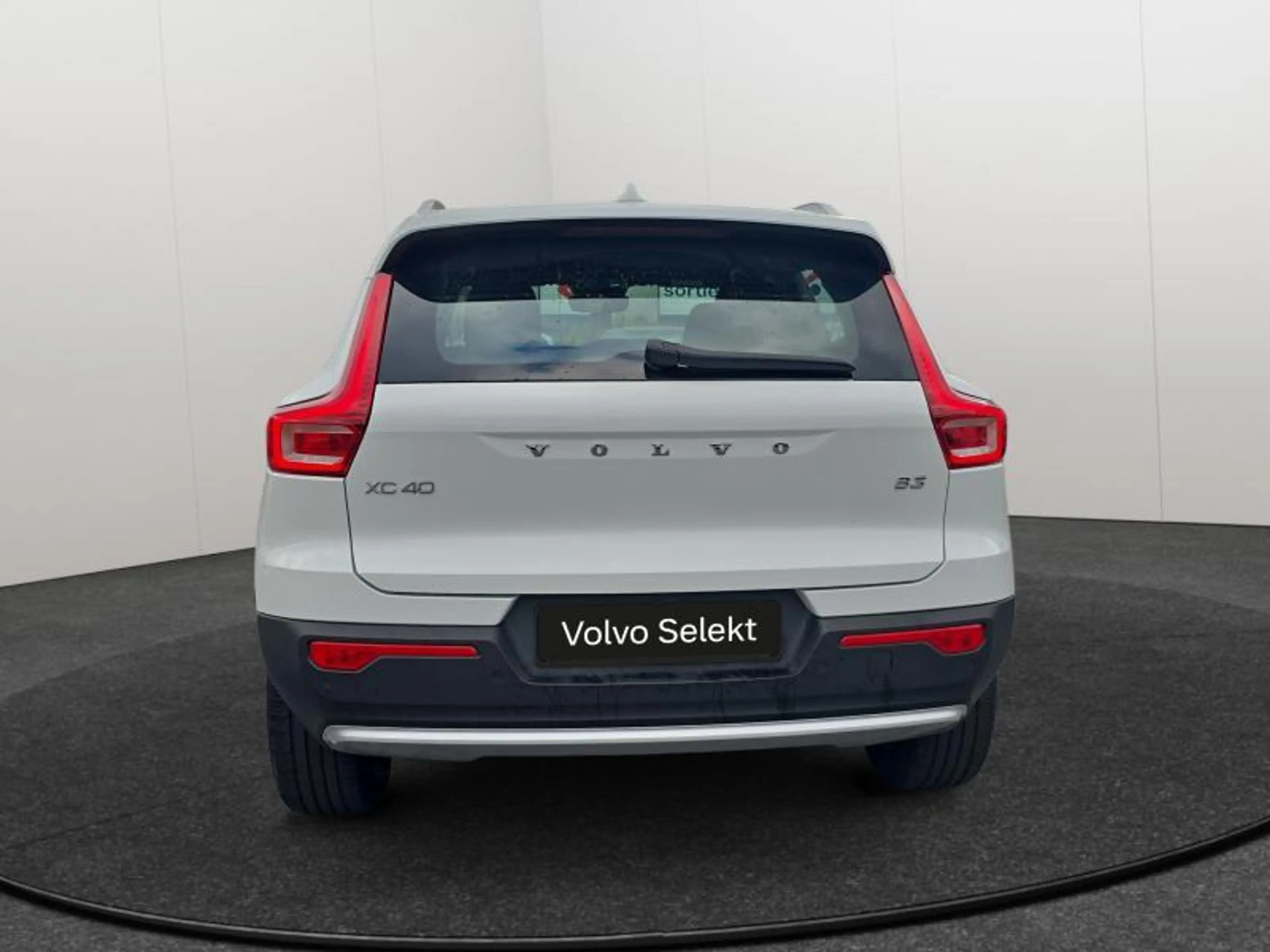 Volvo XC40 B3 Core / Essence — photo 6