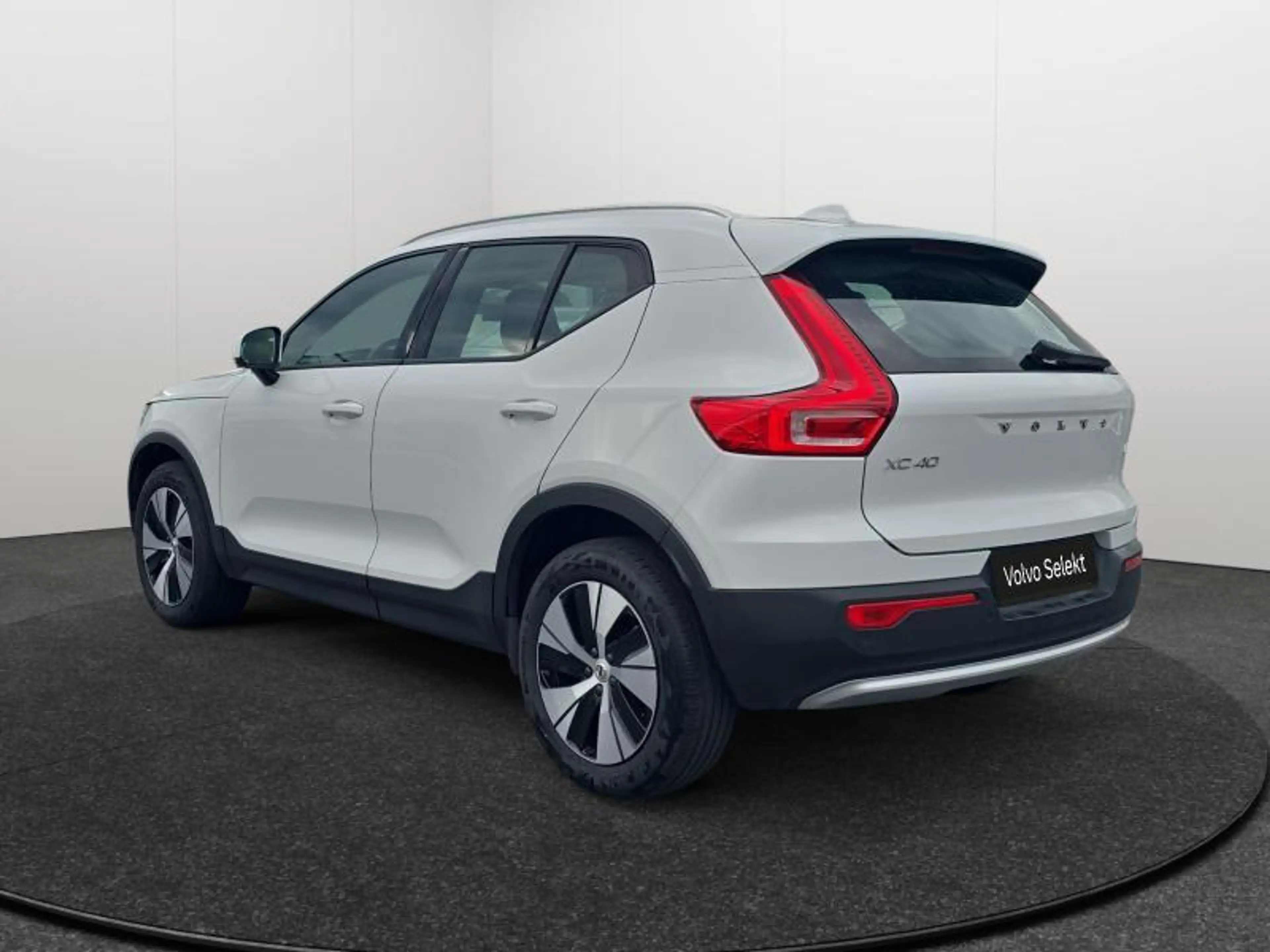 Volvo XC40 B3 Core / Essence — photo 5
