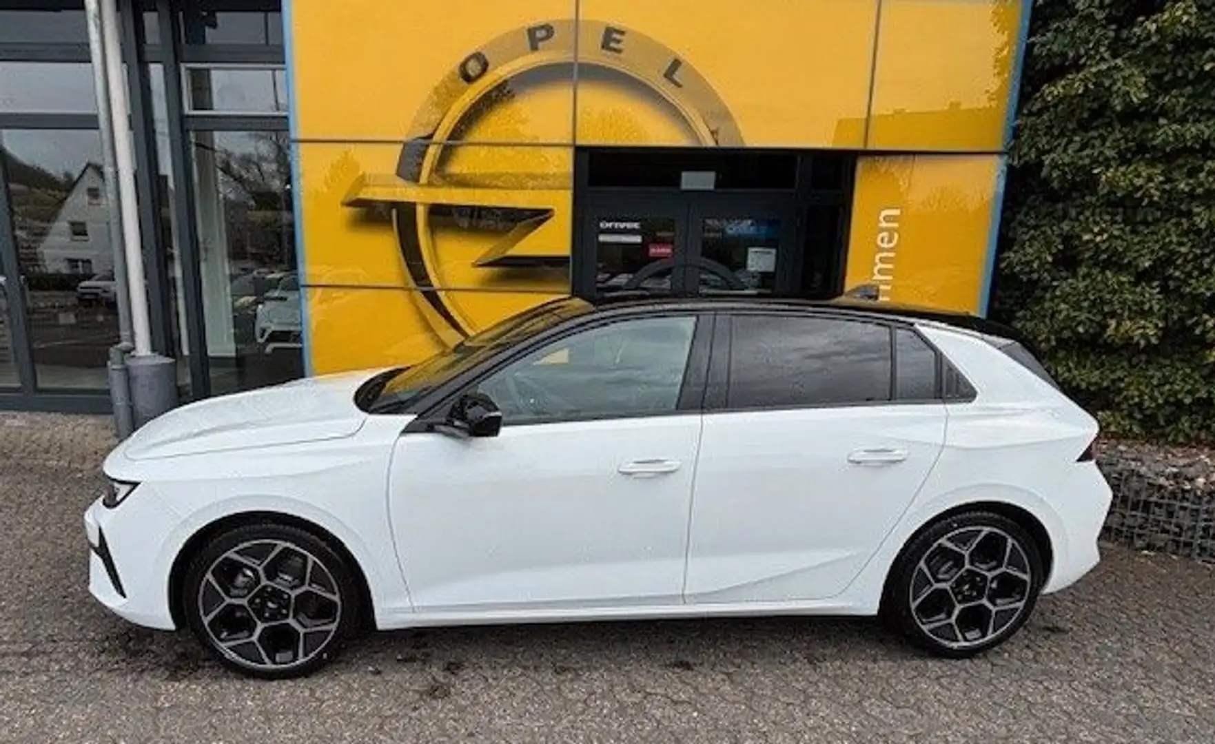 Opel Astra Turbo 131 PS GS Automatik - 2