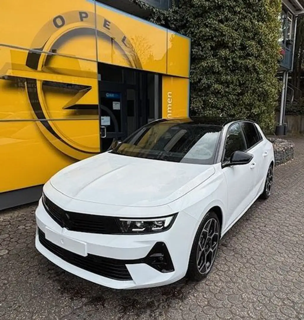 Opel Astra Turbo 131 PS GS Automatik - 1