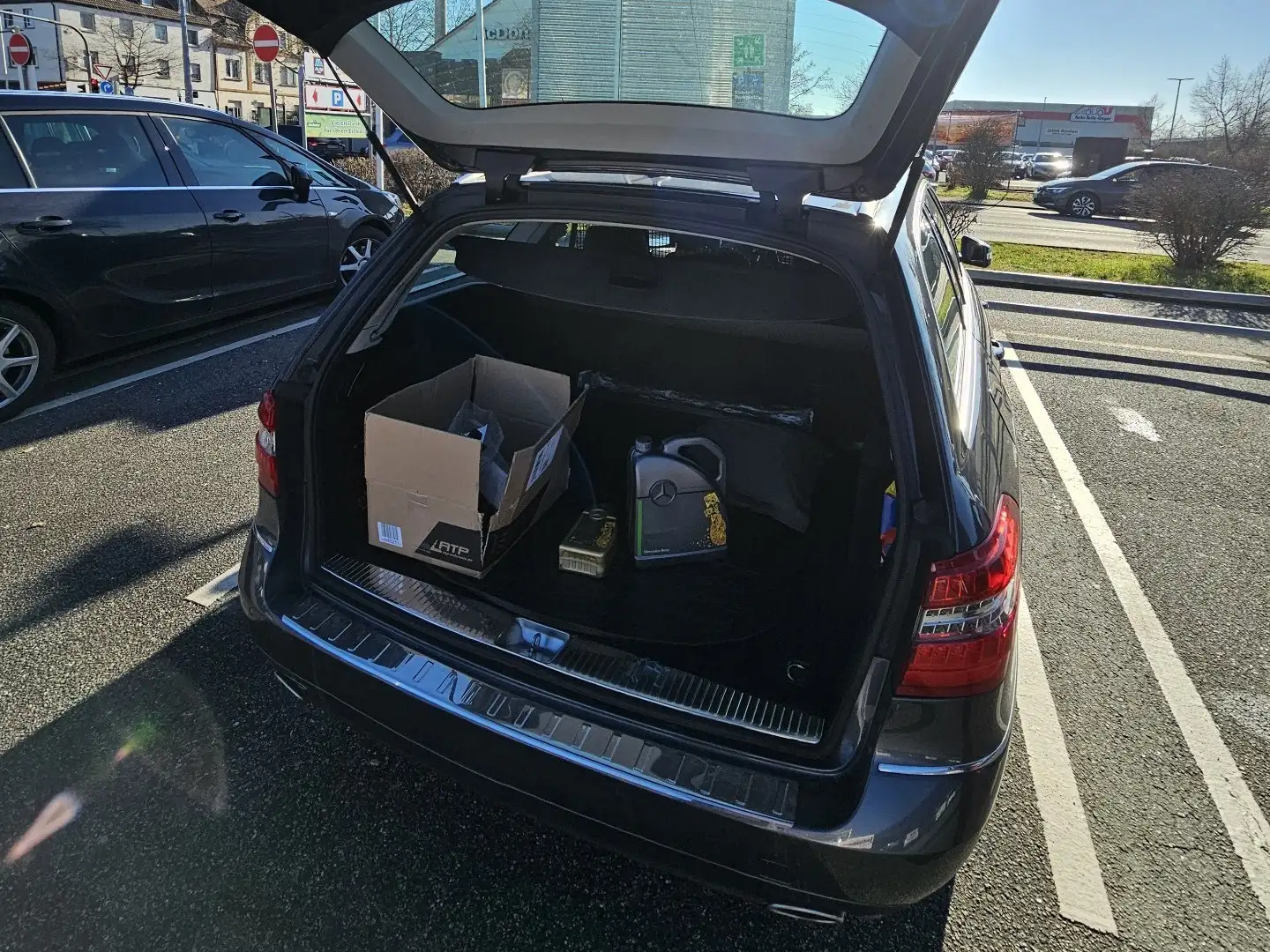 Mercedes-Benz 350 Das Auto ist in einem einwandfreien Zustand, man k - 2