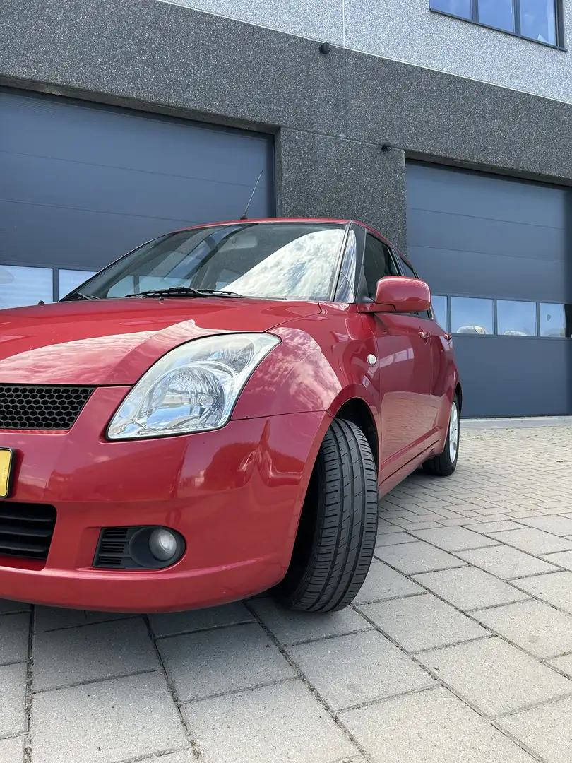 Suzuki Swift 1.5 Exclusive Rood - 2