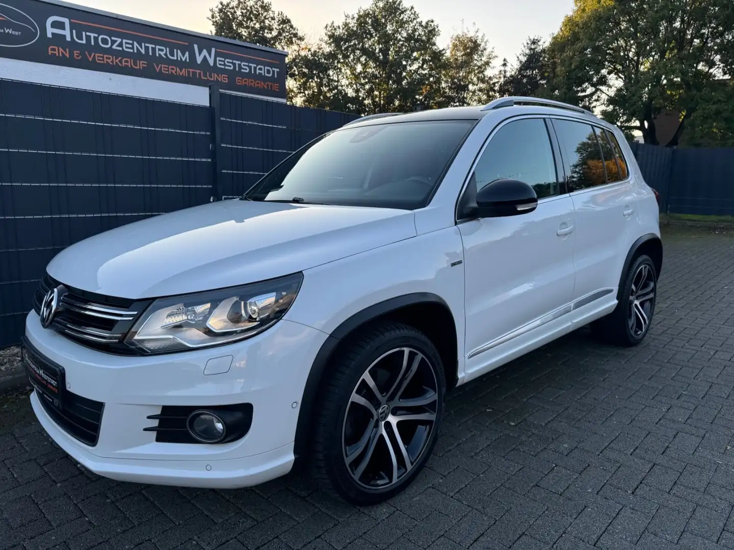 Volkswagen Tiguan CityScape BMT 4Motion,Pano,Xenon,Navi,AHK Blanco - 1