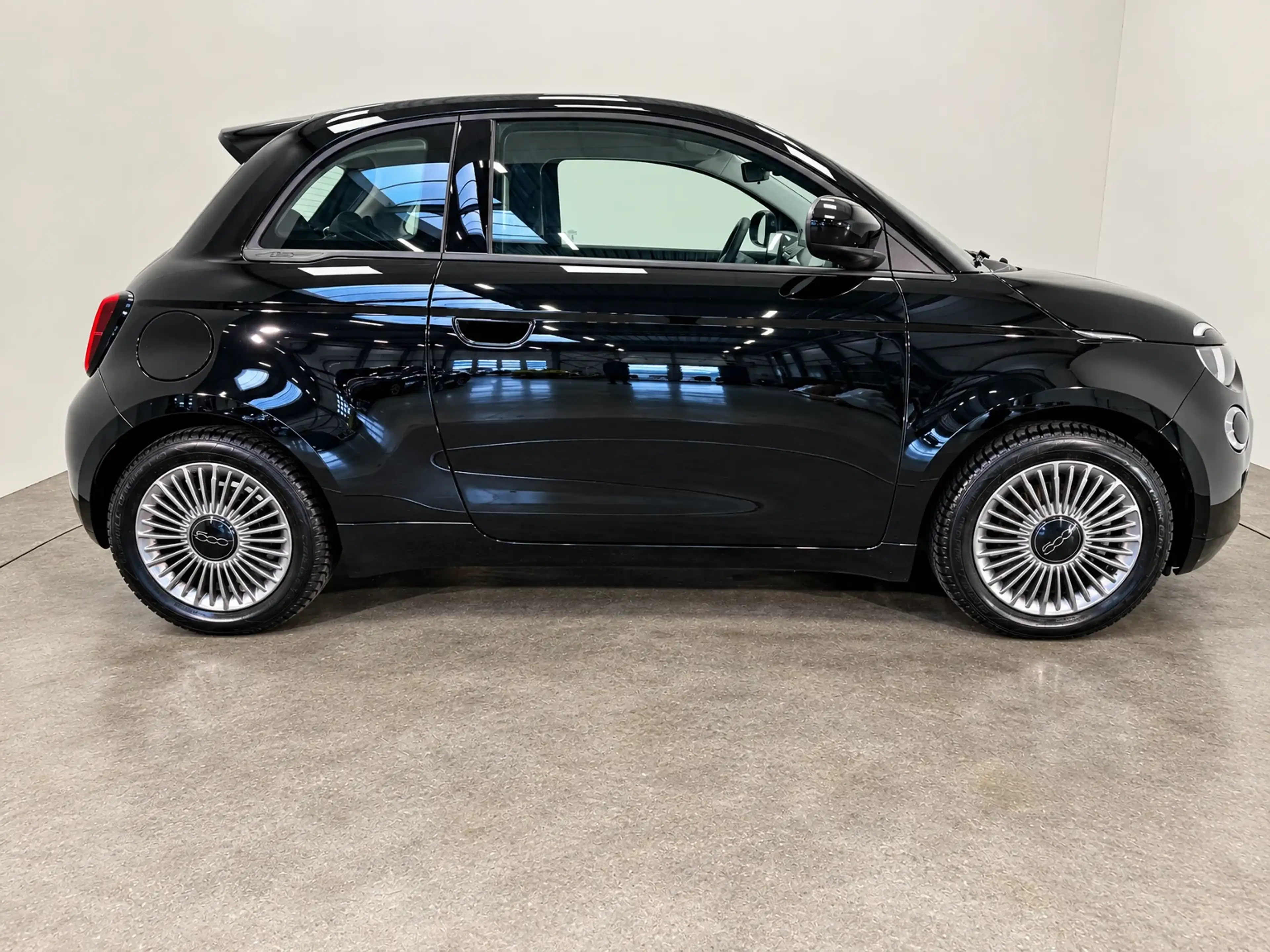 Fiat 500e Icon 42 kWh Long Range — photo 9
