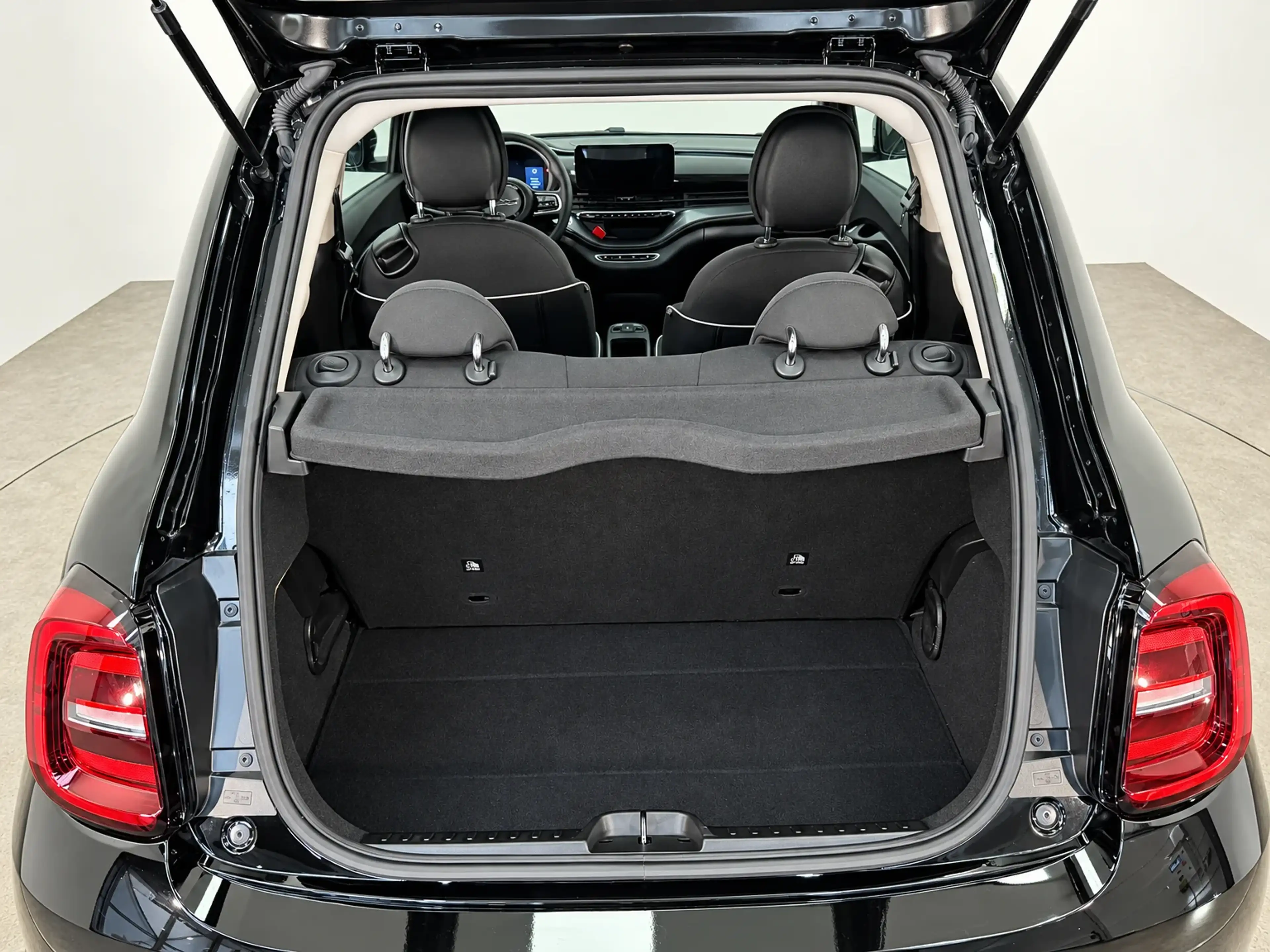 Fiat 500e Icon 42 kWh Long Range — photo 6