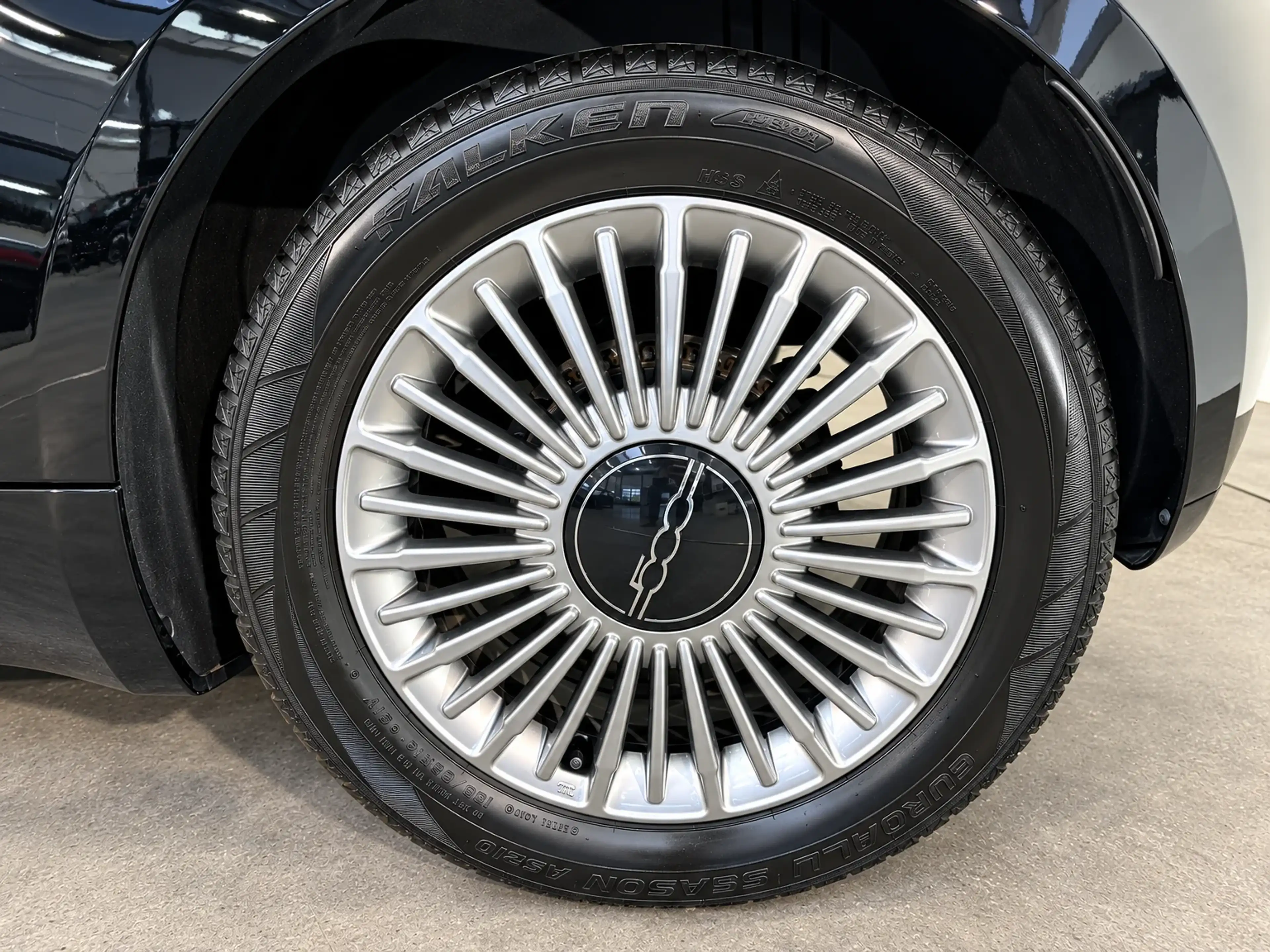 Fiat 500e Icon 42 kWh Long Range — photo 10