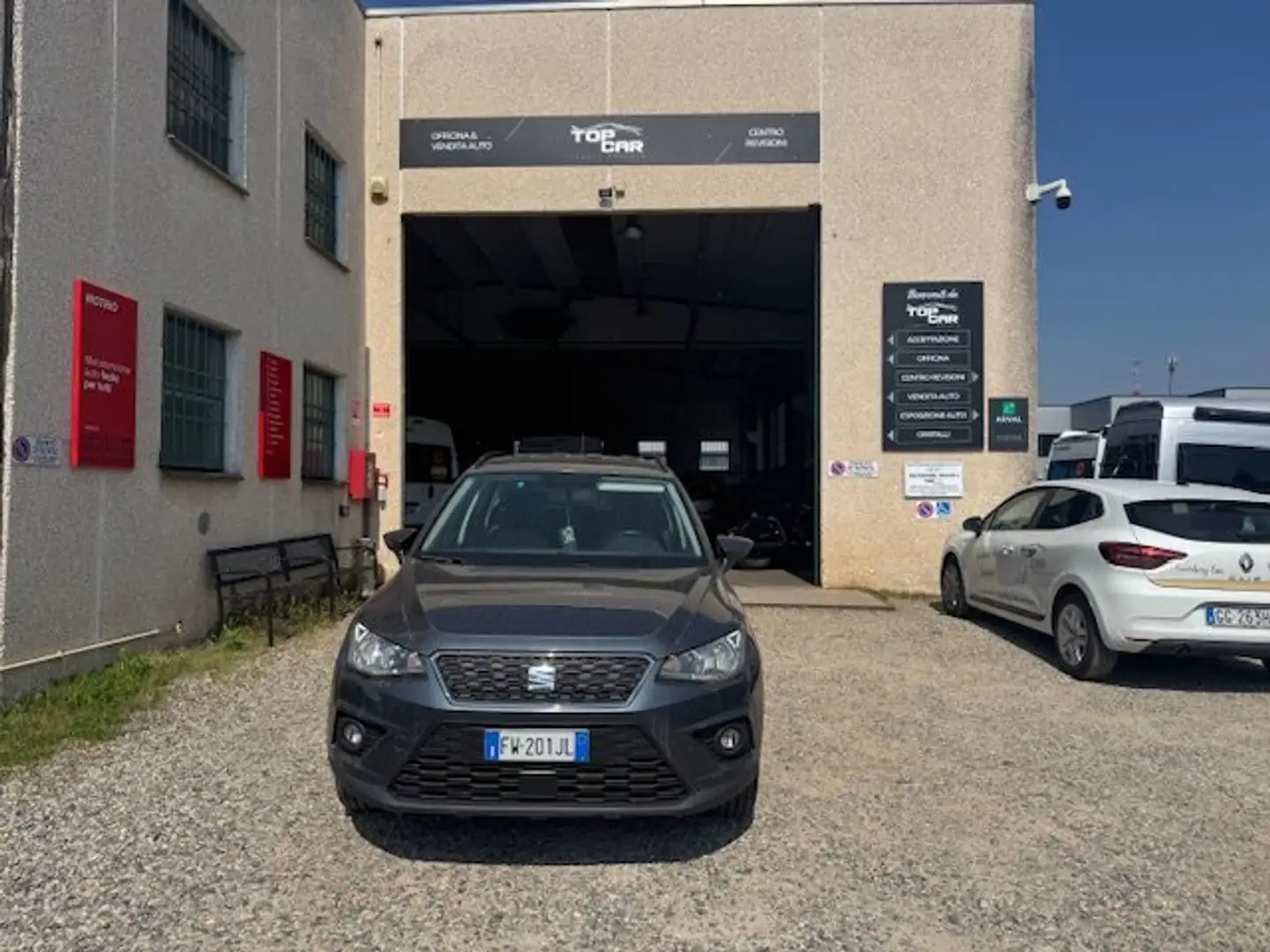 SEAT Arona Arona 1.6 tdi Style 95cv OK NEOPATENTATO Gris - 1