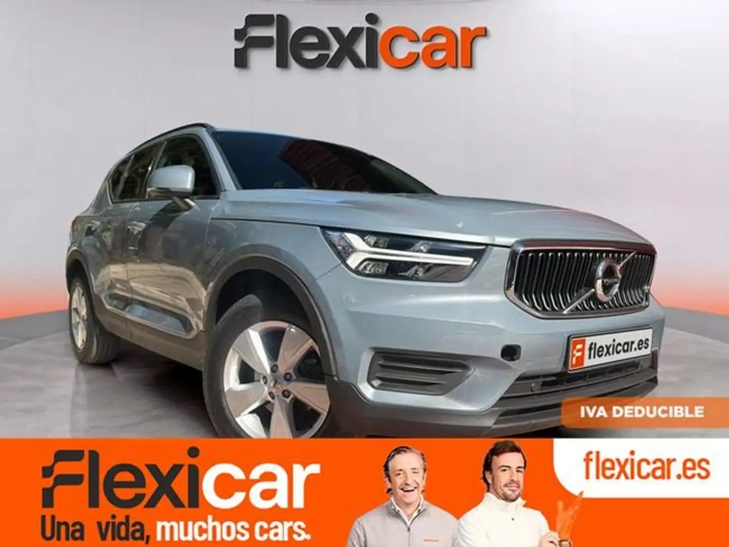 Volvo XC40 T2 Momentum Pro Aut. Gris - 1