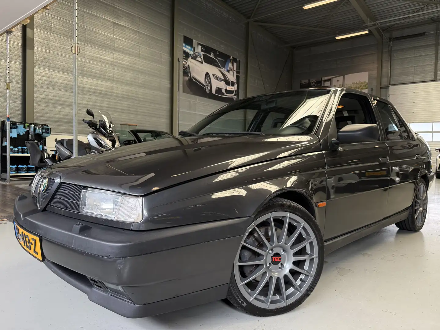 Alfa Romeo 155 2.5 V6 Airco, Elektrische stoelen, Lichtmetalen ve Grijs - 1