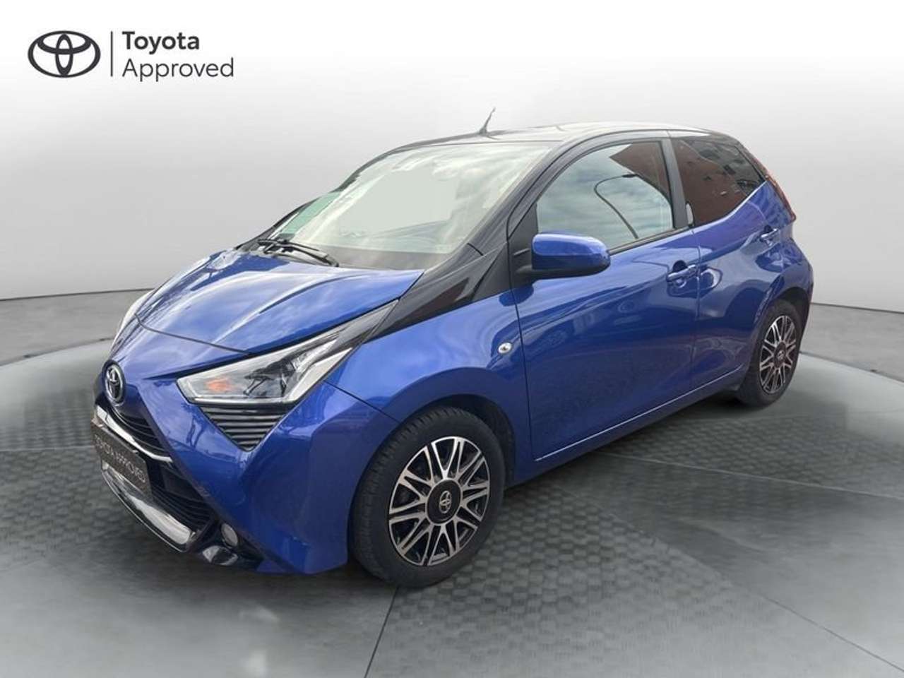 Toyota Aygo Connect 1.0 VVT-i 72 CV 5 porte x-clusiv