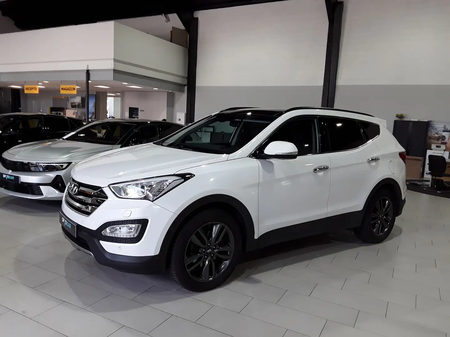Hyundai SANTA FE CRDi Executive 2WD Wit - 2