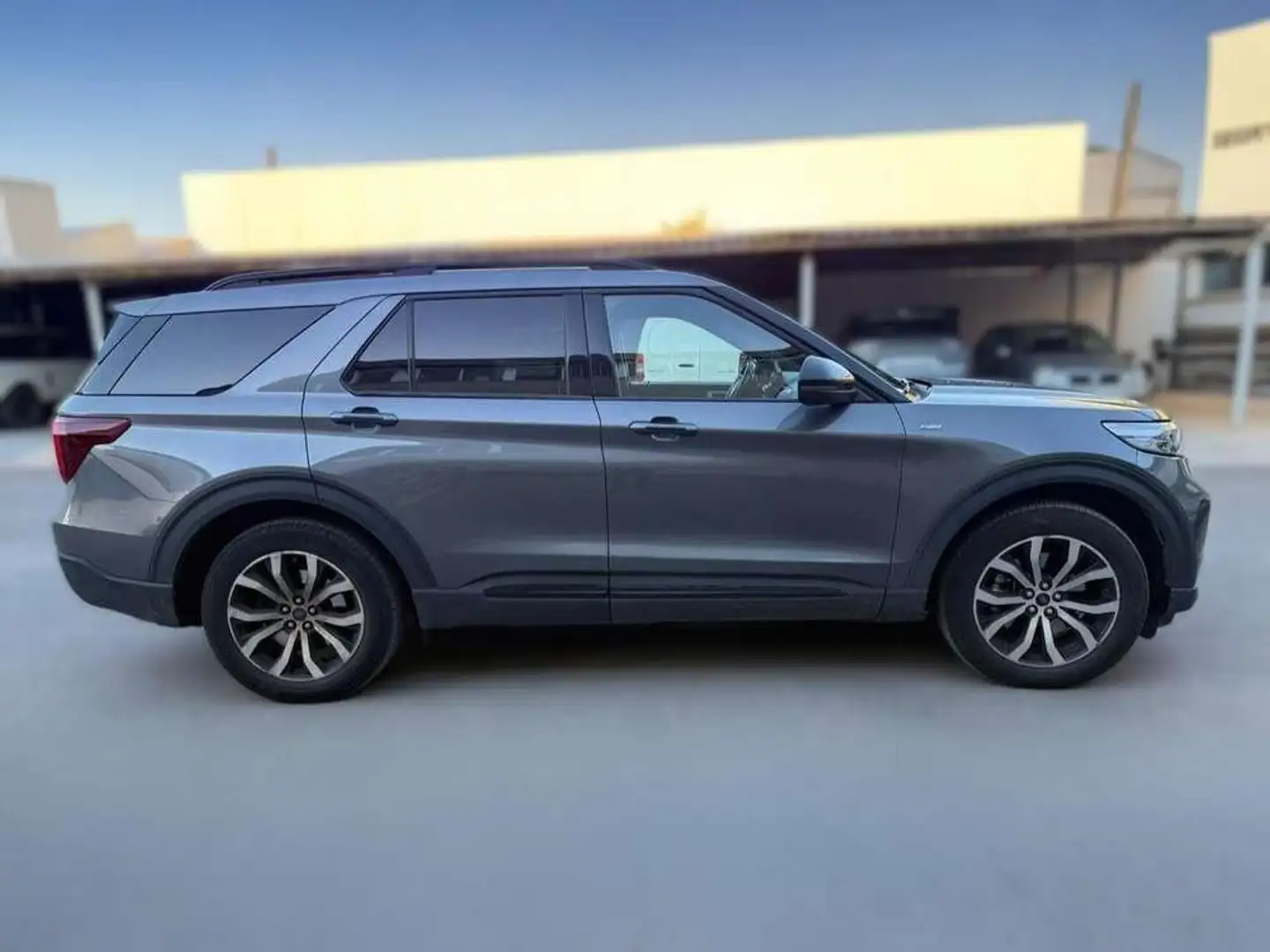 Ford Explorer 3.0 PHEV AWD Platinum Gris - 2