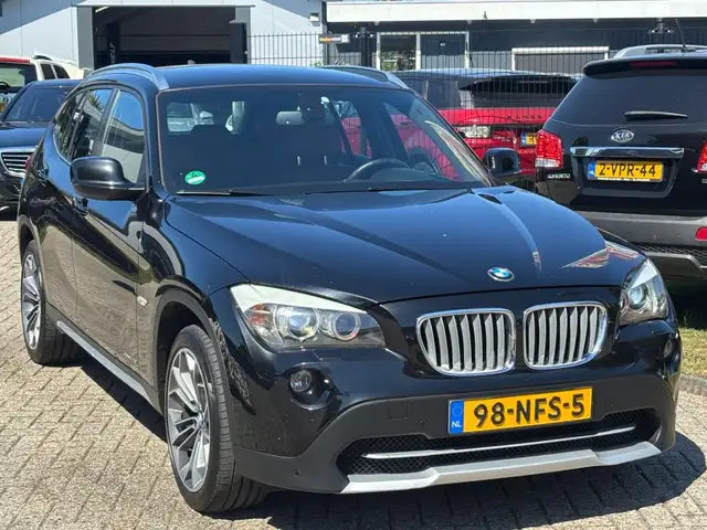 BMW X1 view 3