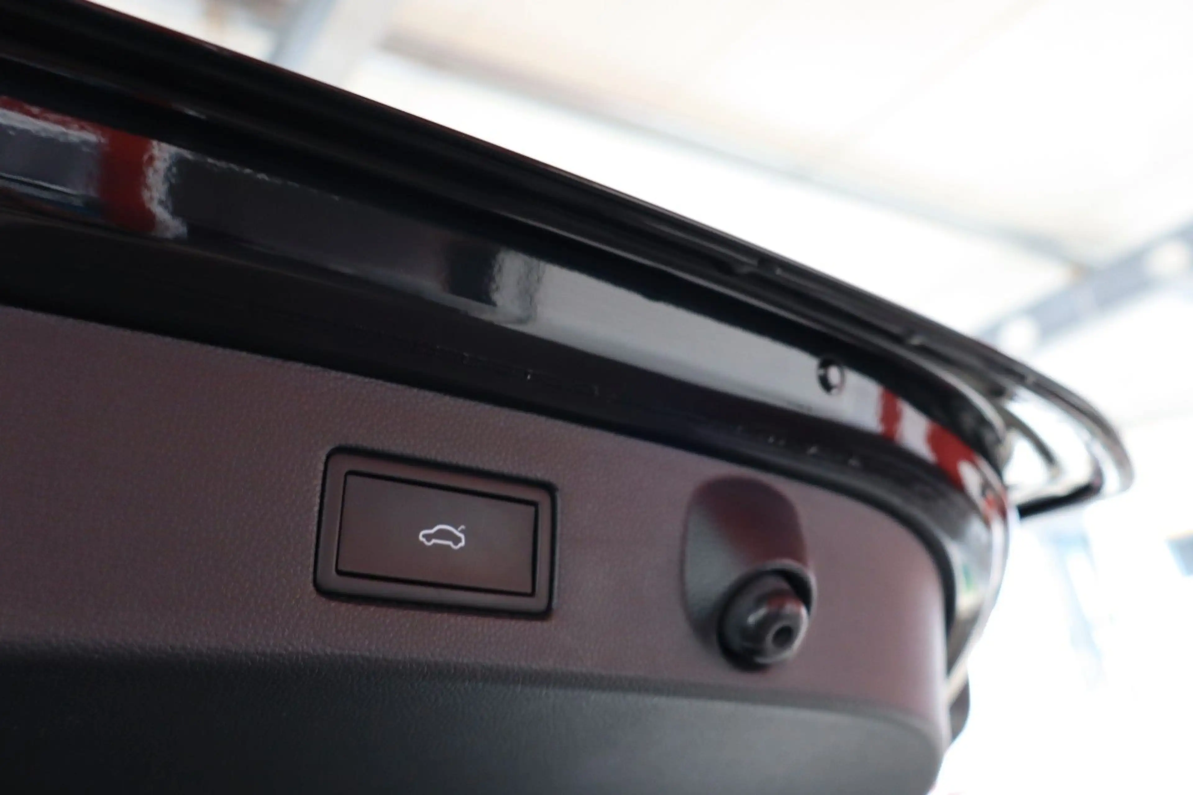 Volkswagen Arteon 1.4 eHybrid DSG R-Line Shooting Brake — photo 14