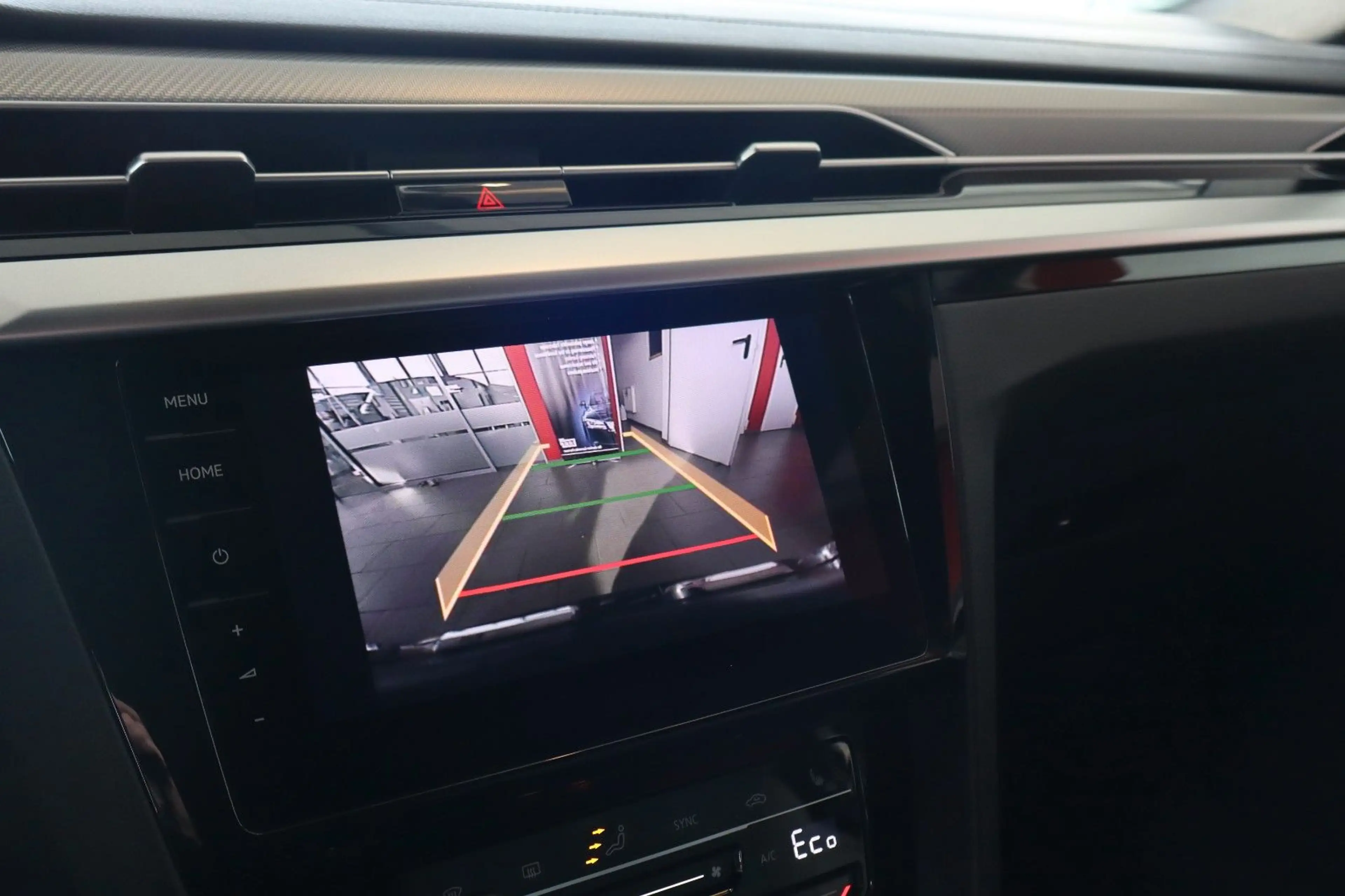 Volkswagen Arteon 1.4 eHybrid DSG R-Line Shooting Brake — photo 9