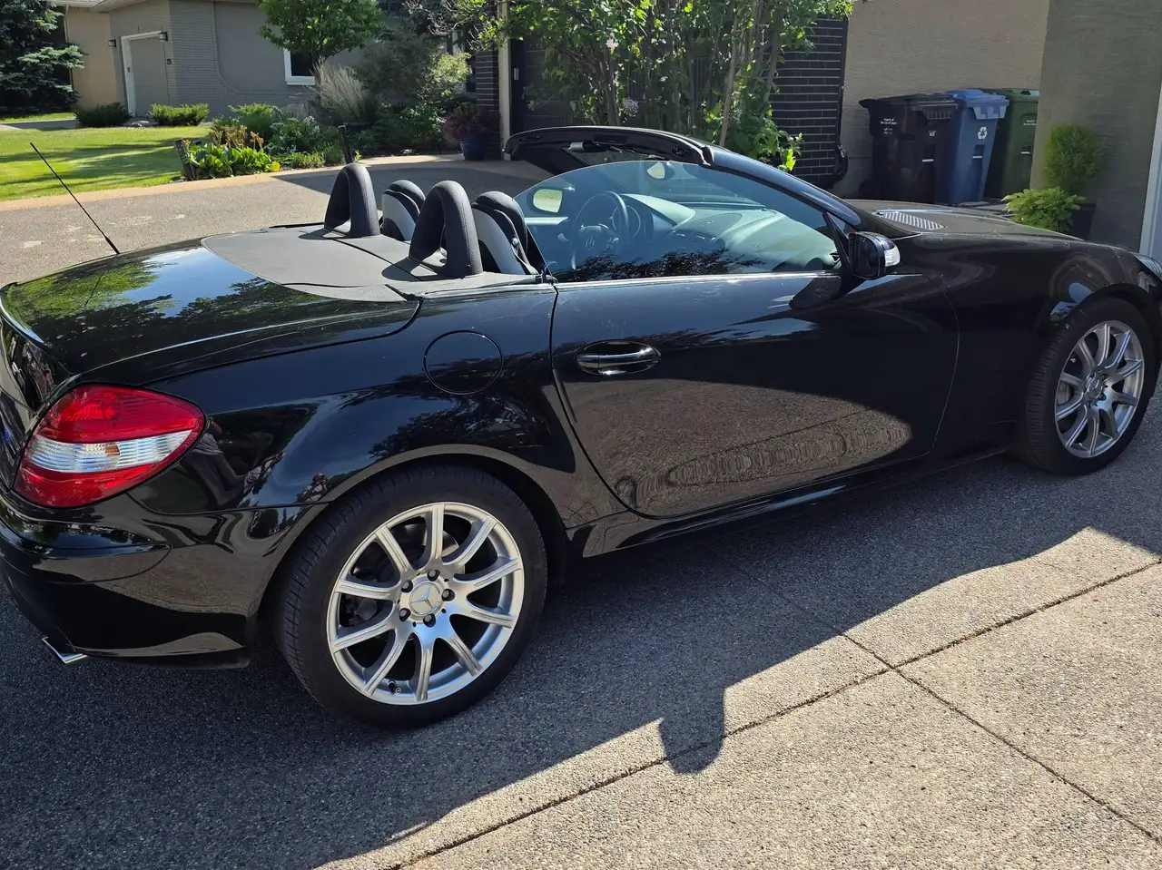 Mercedes-Benz SLK снимка Mercedes-Benz SLK