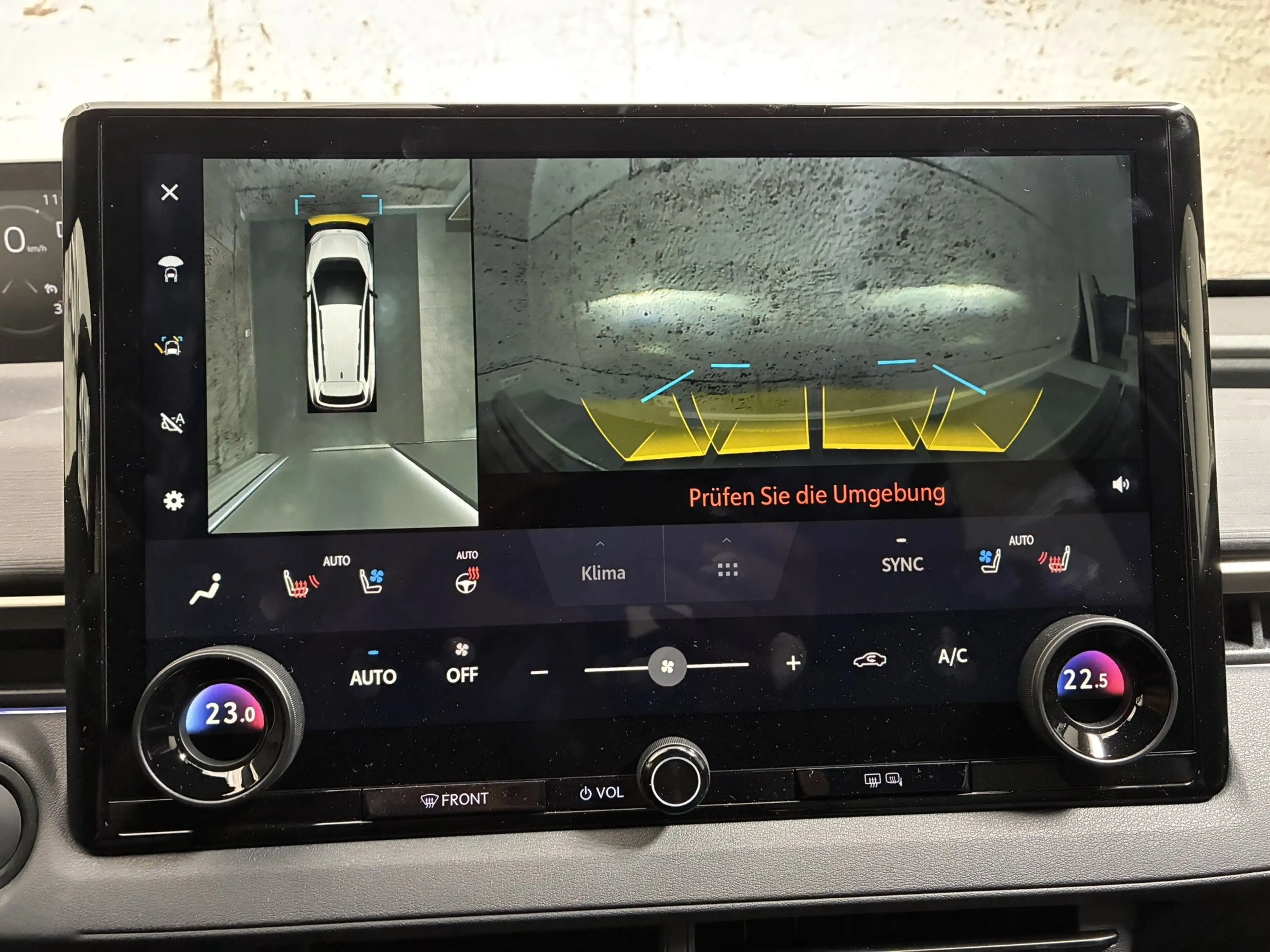 Toyota bZ4X BEV Touring 4x4 Lounge — photo 14