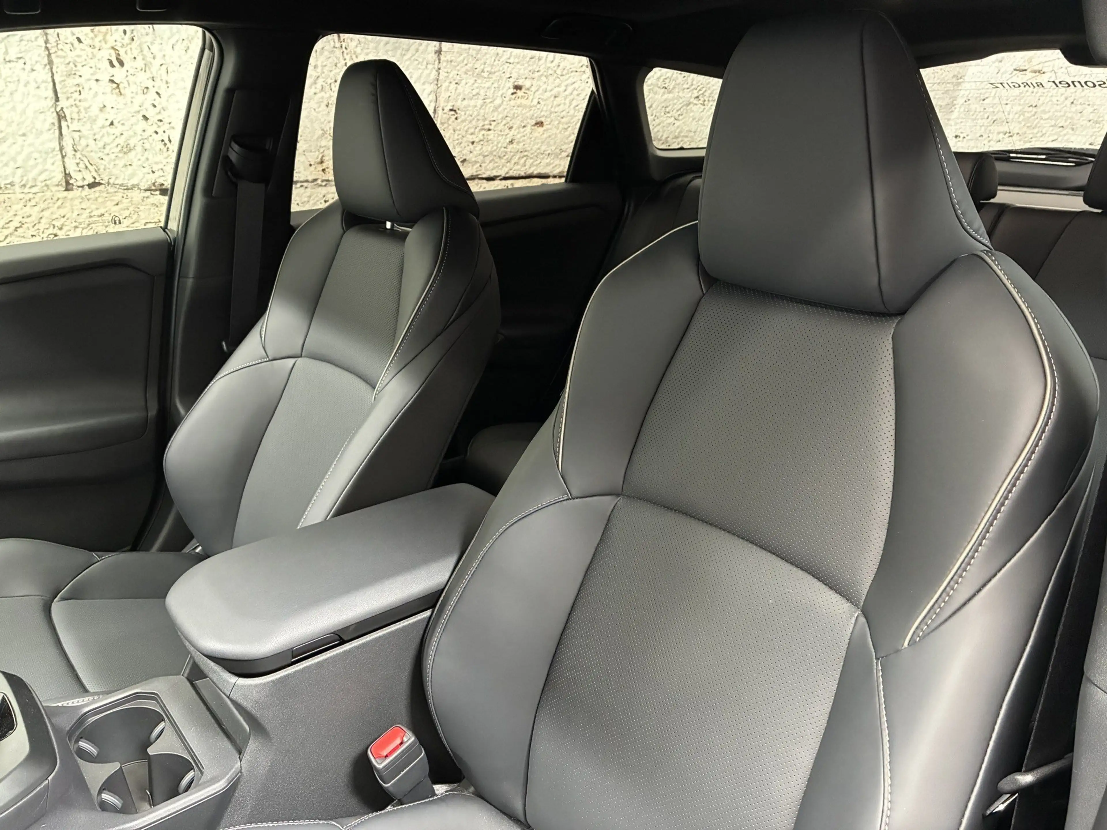 Toyota bZ4X BEV Touring 4x4 Lounge — photo 7