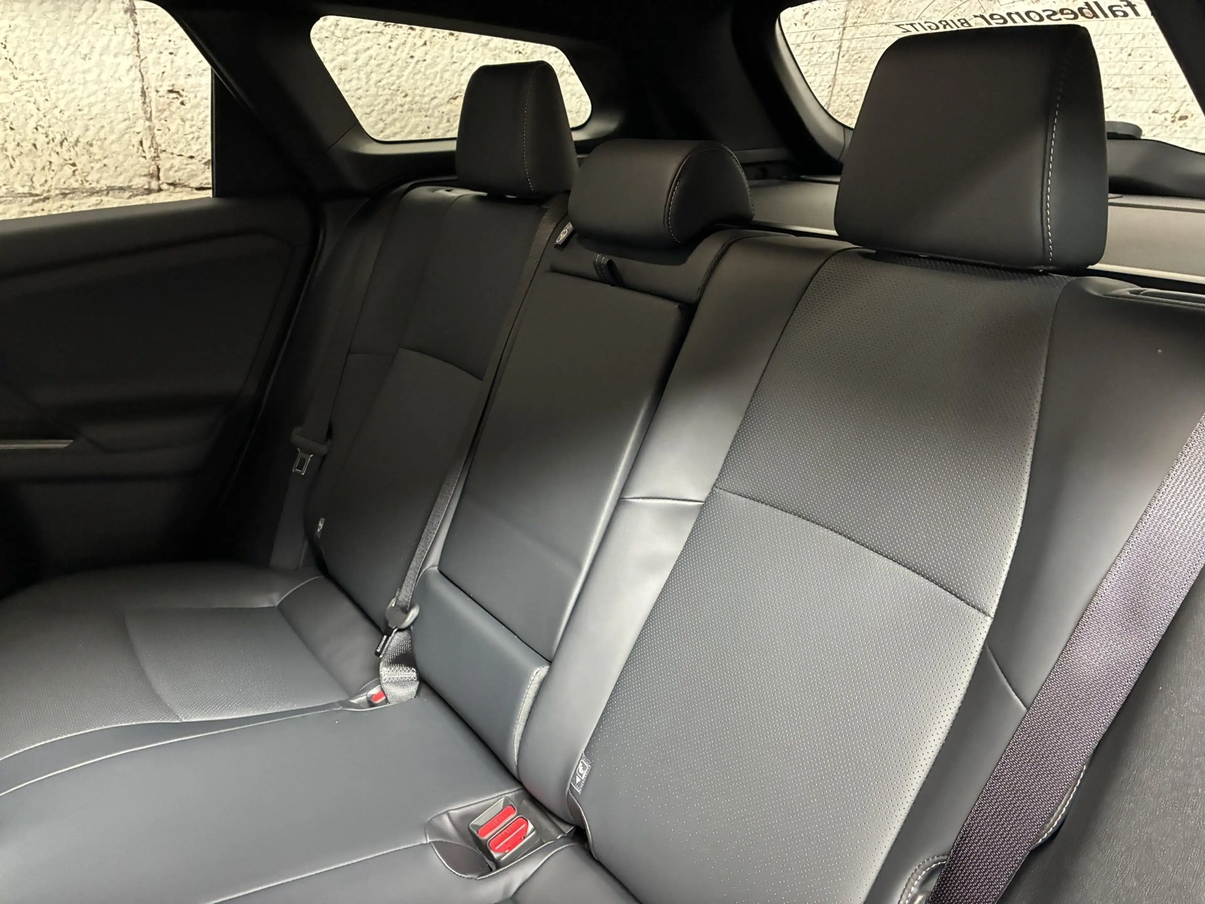 Toyota bZ4X BEV Touring 4x4 Lounge — photo 8