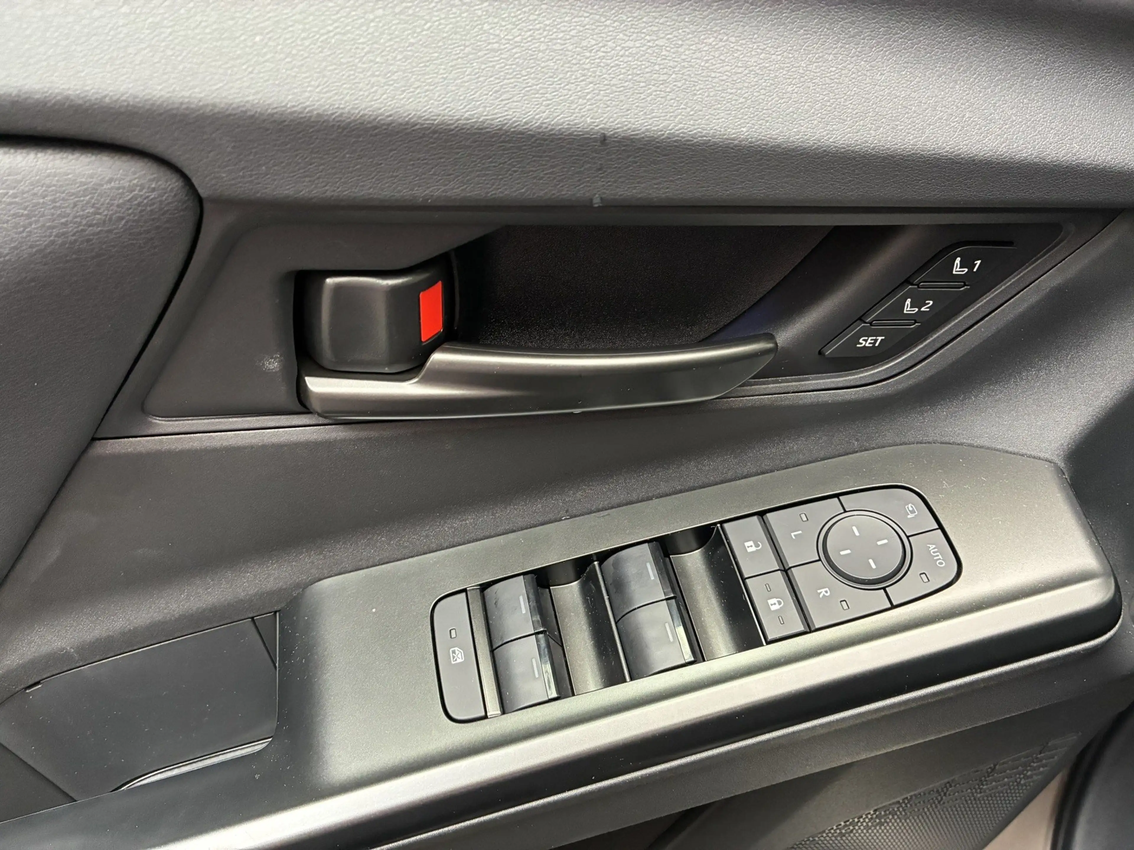 Toyota bZ4X BEV Touring 4x4 Lounge — photo 9